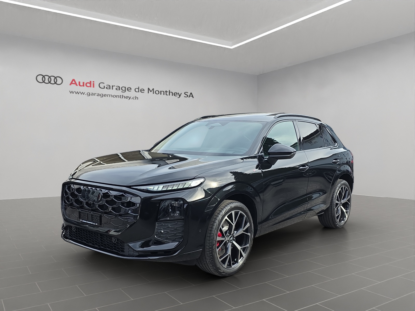 AUDI Q3 SUV TFSI quattro 195 kW S tronic-image-0
