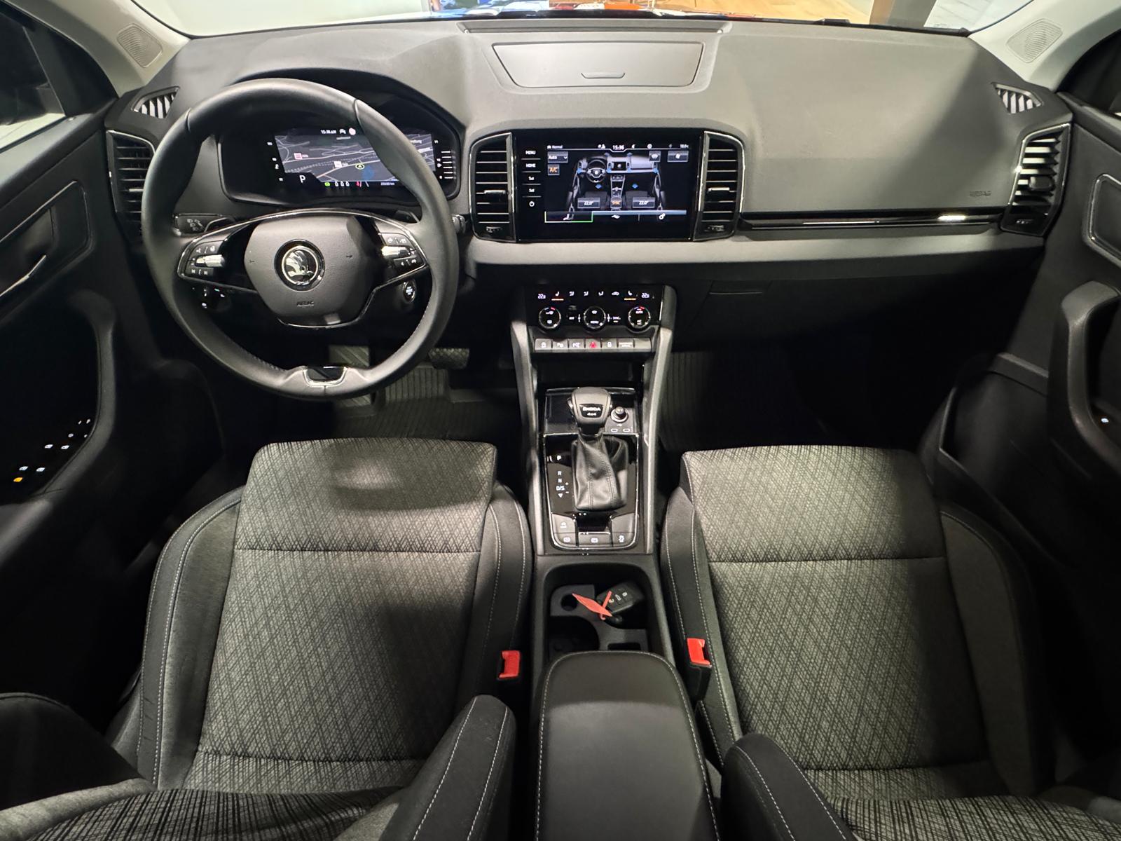 SKODA Karoq 2.0 TDI Style 4x4 DSG-image-11