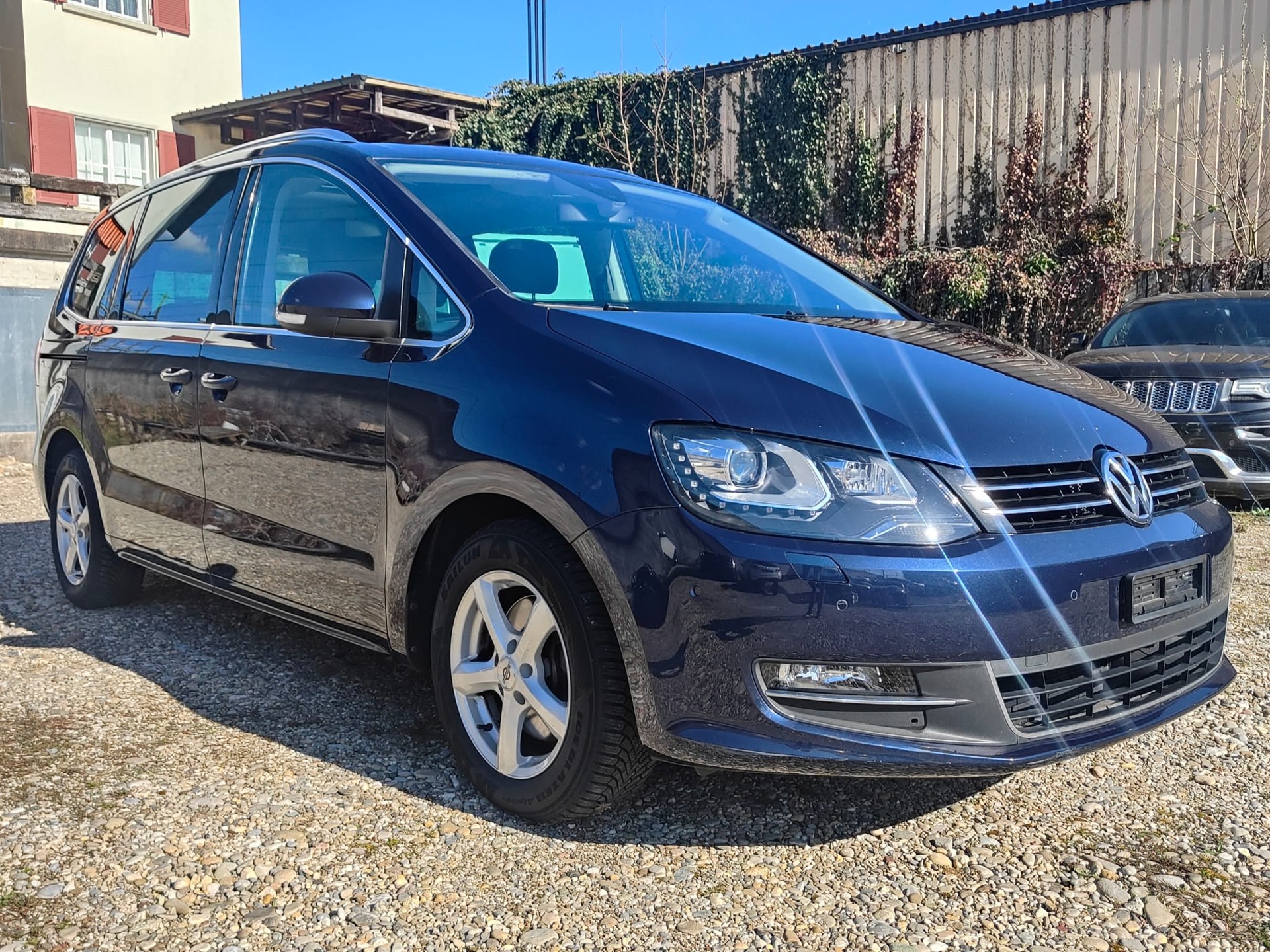 VW Sharan 2.0 TSI Highline DSG-image-1
