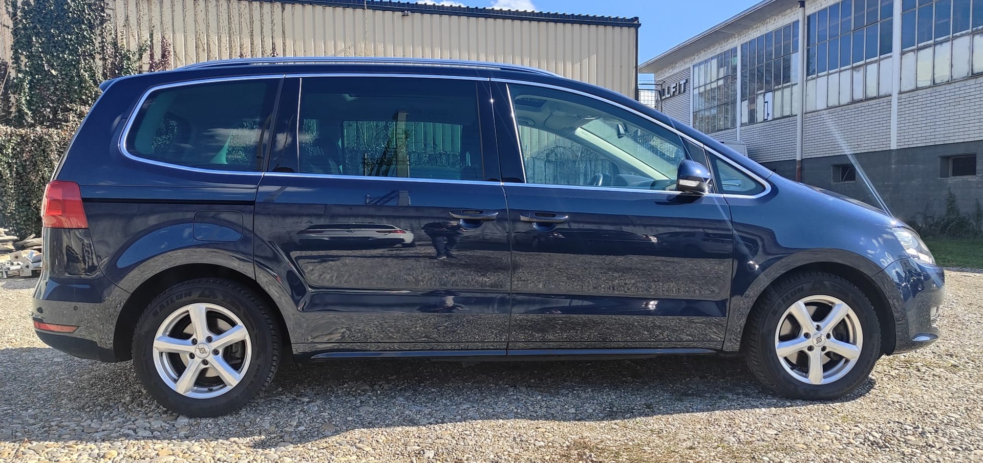 VW Sharan 2.0 TSI Highline DSG-image-2