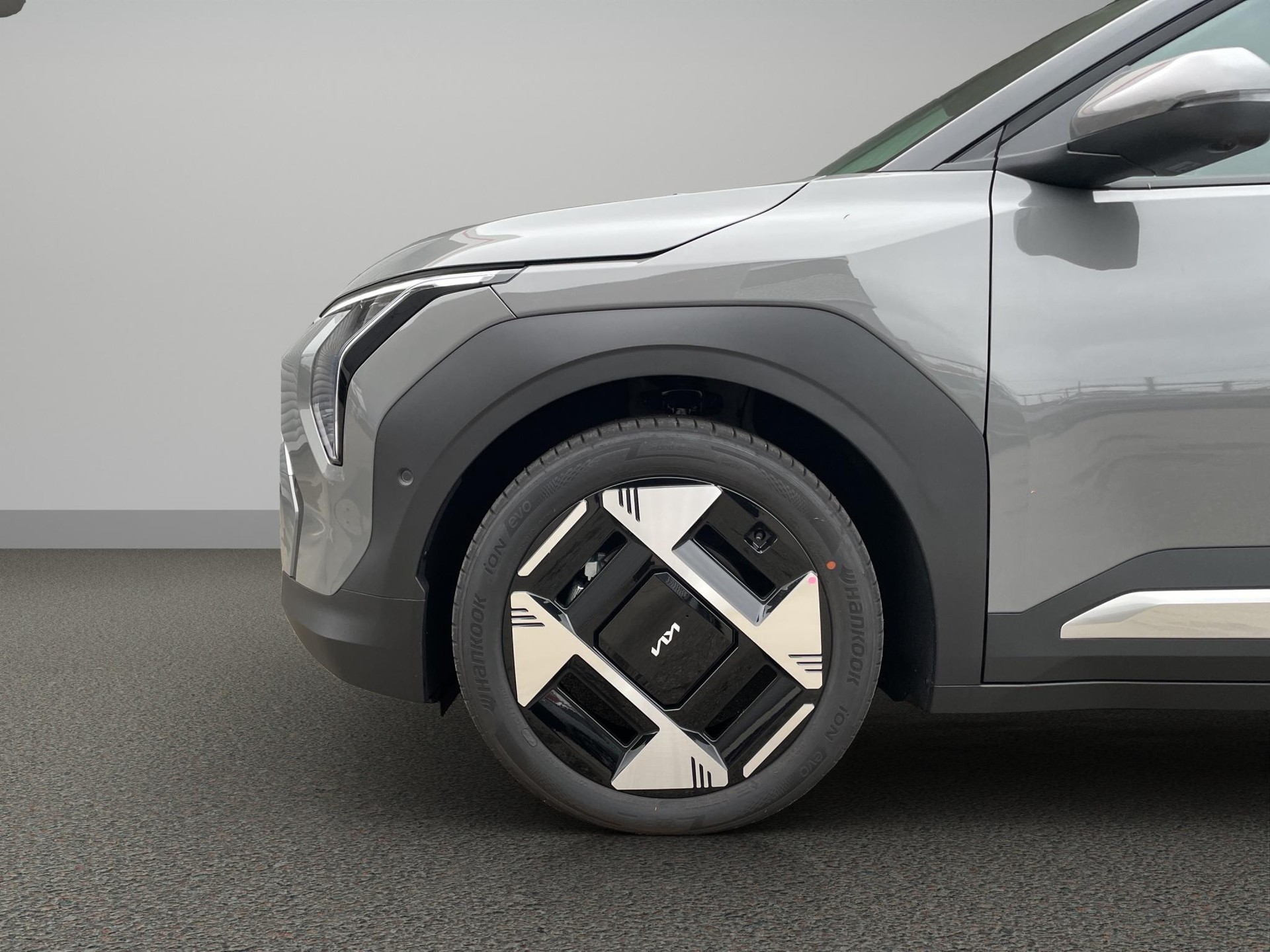 KIA EV3 81 kWh Earth+-image-8