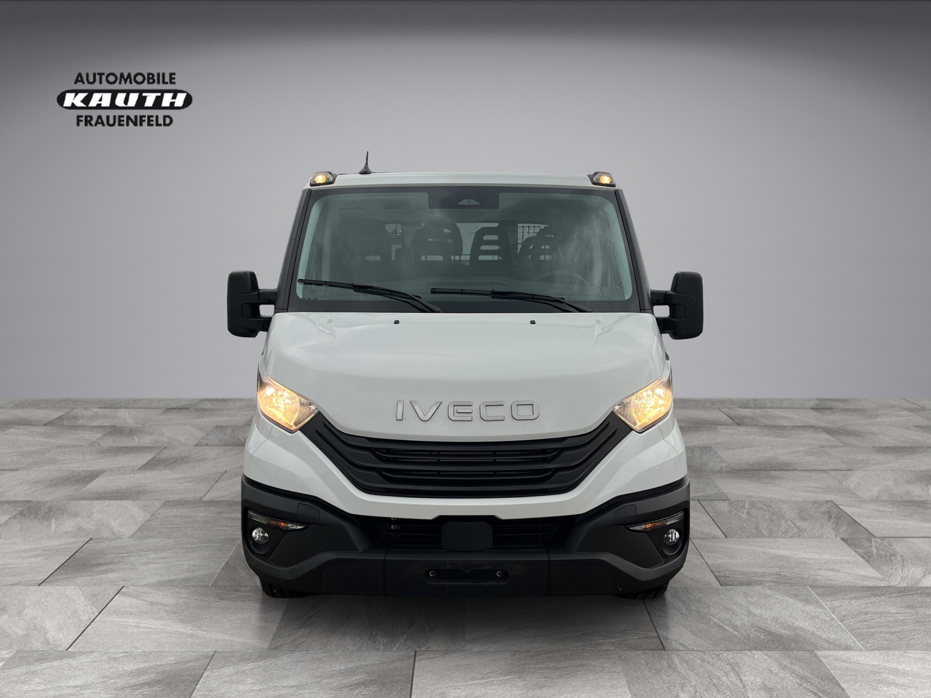 IVECO Daily 35S 16H D *Doppelkabine 7 Plätzer, AHK 3'500 kg.*-showroom-element-3