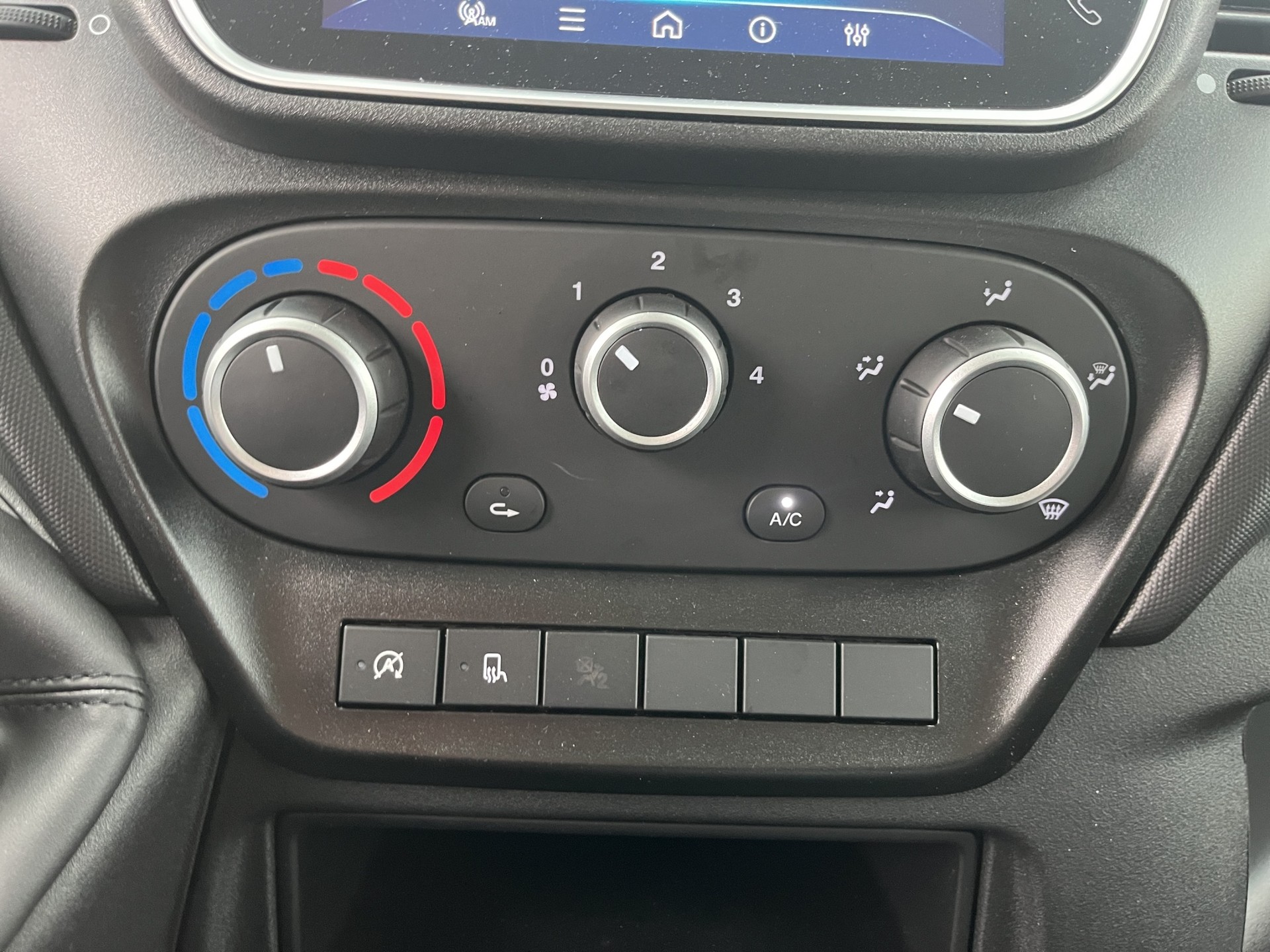 IVECO Daily 35S 16H D *Doppelkabine 7 Plätzer, AHK 3'500 kg.*-image-12