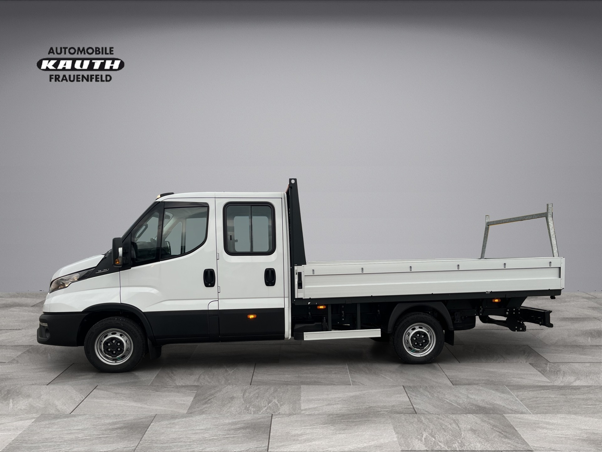 IVECO Daily 35S 16H D *Doppelkabine 7 Plätzer, AHK 3'500 kg.*-showroom-element-1