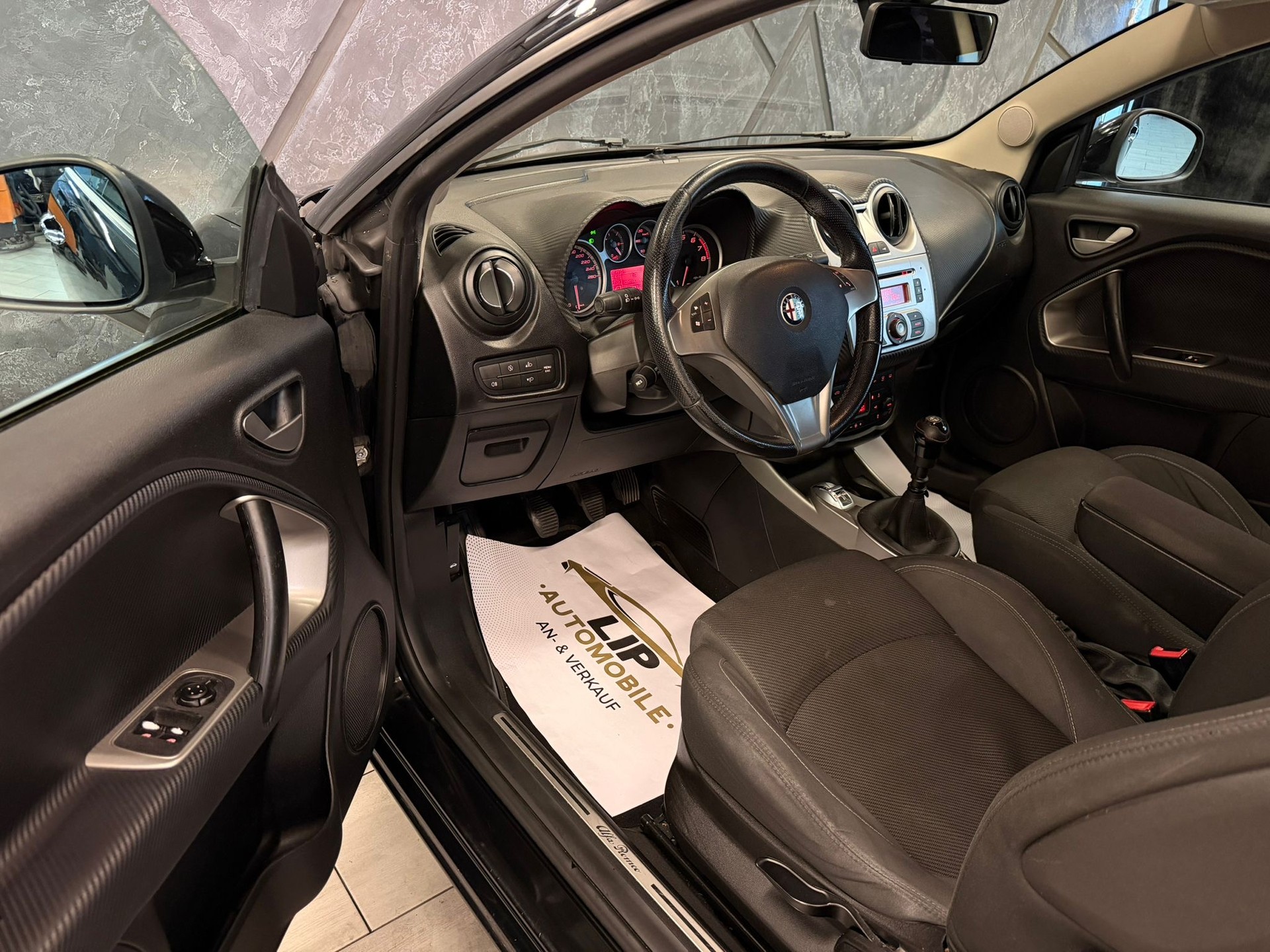 ALFA ROMEO MiTo 1.4 Distinctive-image-10