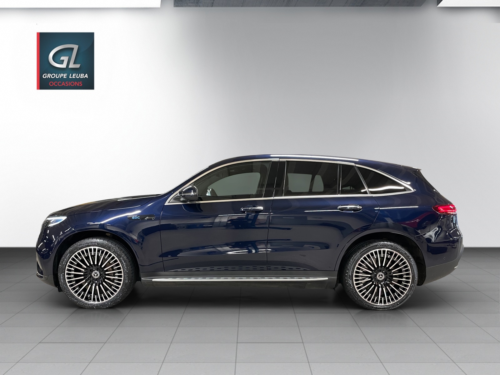 MERCEDES-BENZ EQC 400 AMG Line 4Matic-image-2