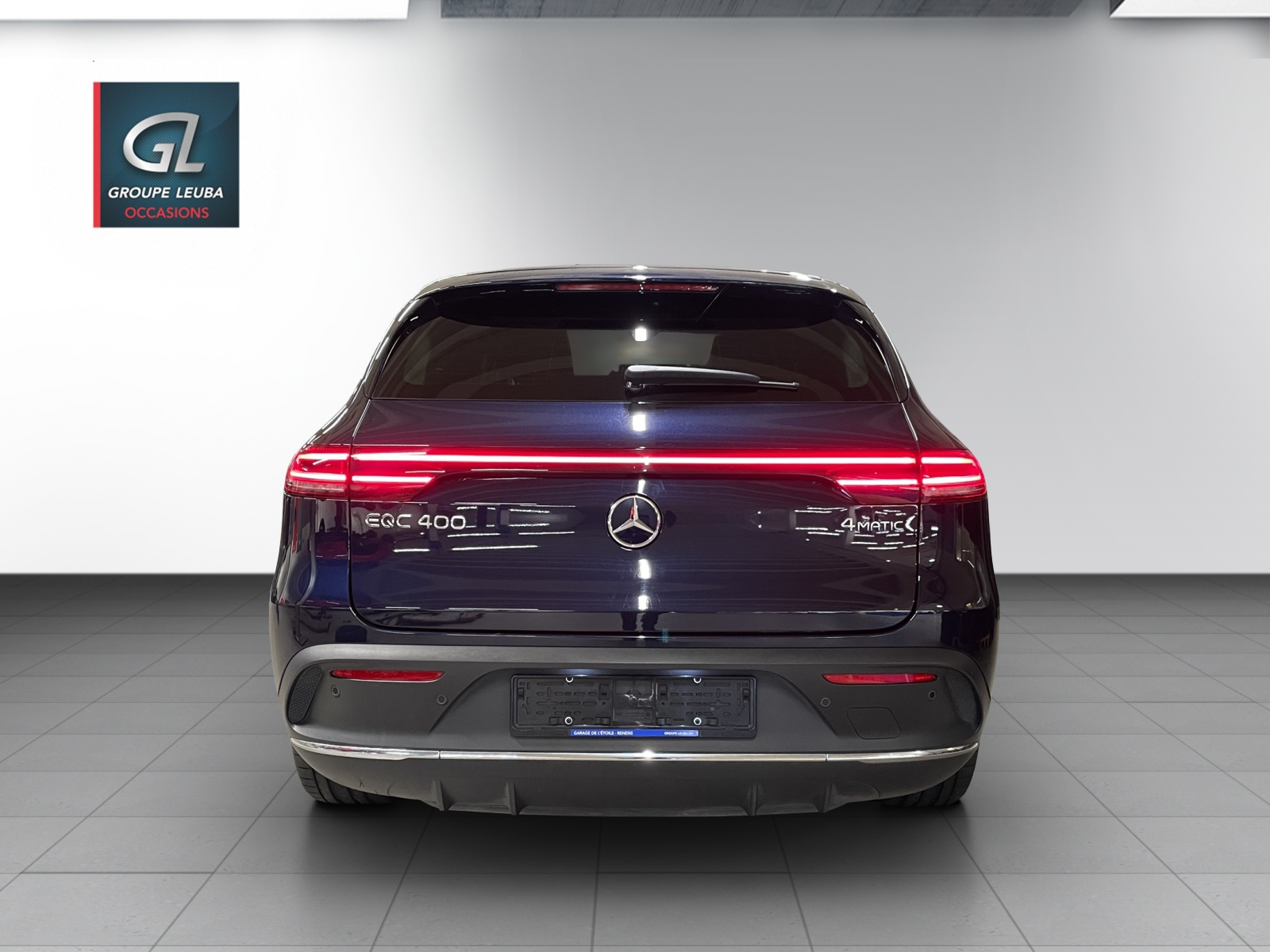 MERCEDES-BENZ EQC 400 AMG Line 4Matic-image-4