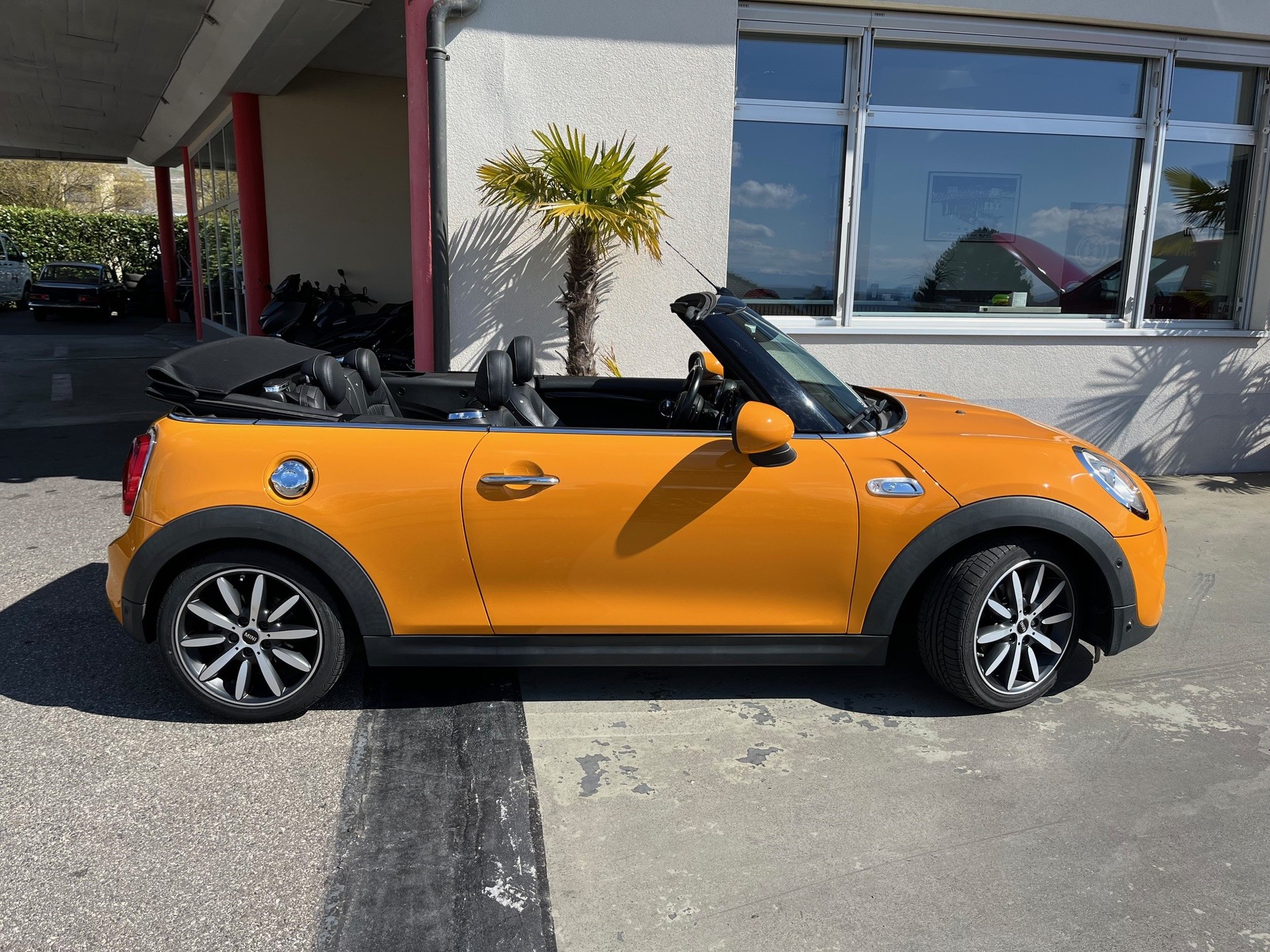 MINI Cooper S Cabriolet Steptronic-image-15