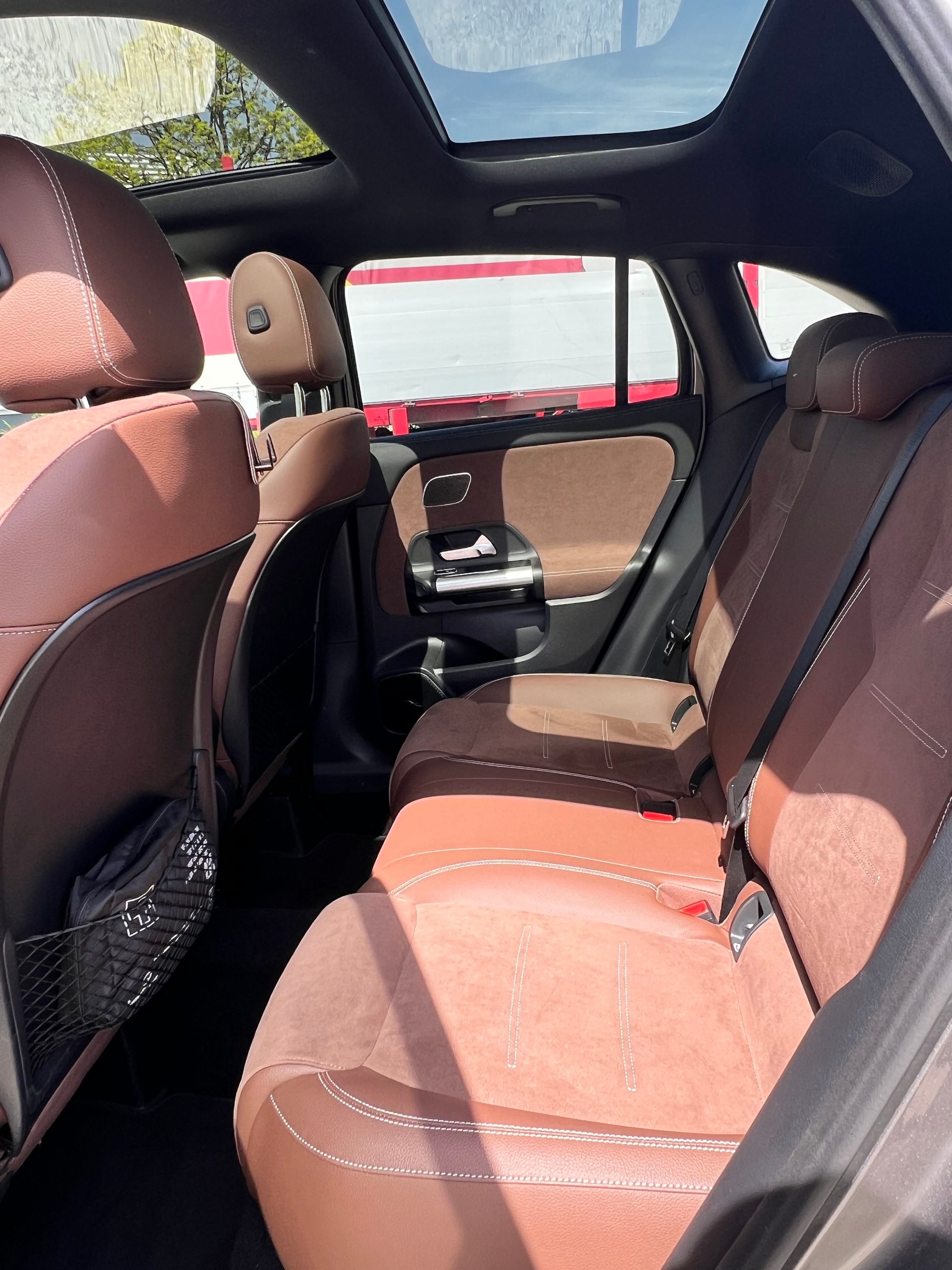 MERCEDES-BENZ GLA 220 4Matic 8G-DCT-image-5