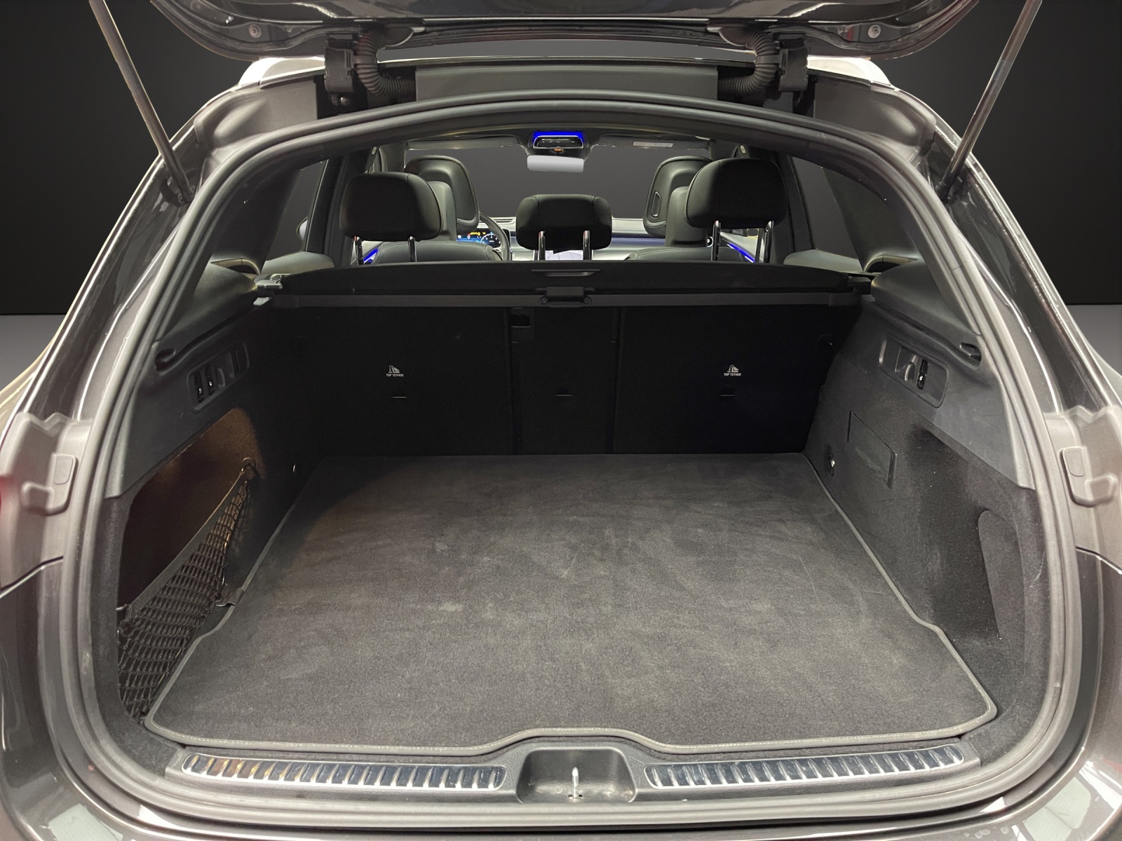 MERCEDES-BENZ GLC 300 4M AMG Line-image-11