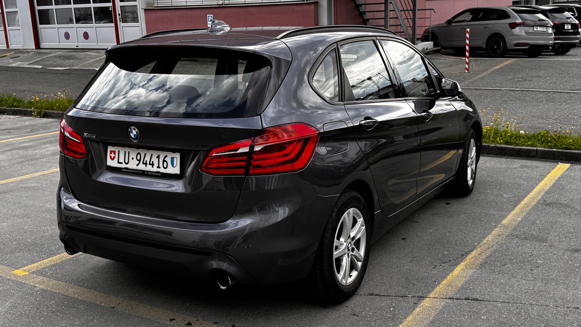 BMW 218d xDrive Active Tourer Steptronic Sport Line-image-1