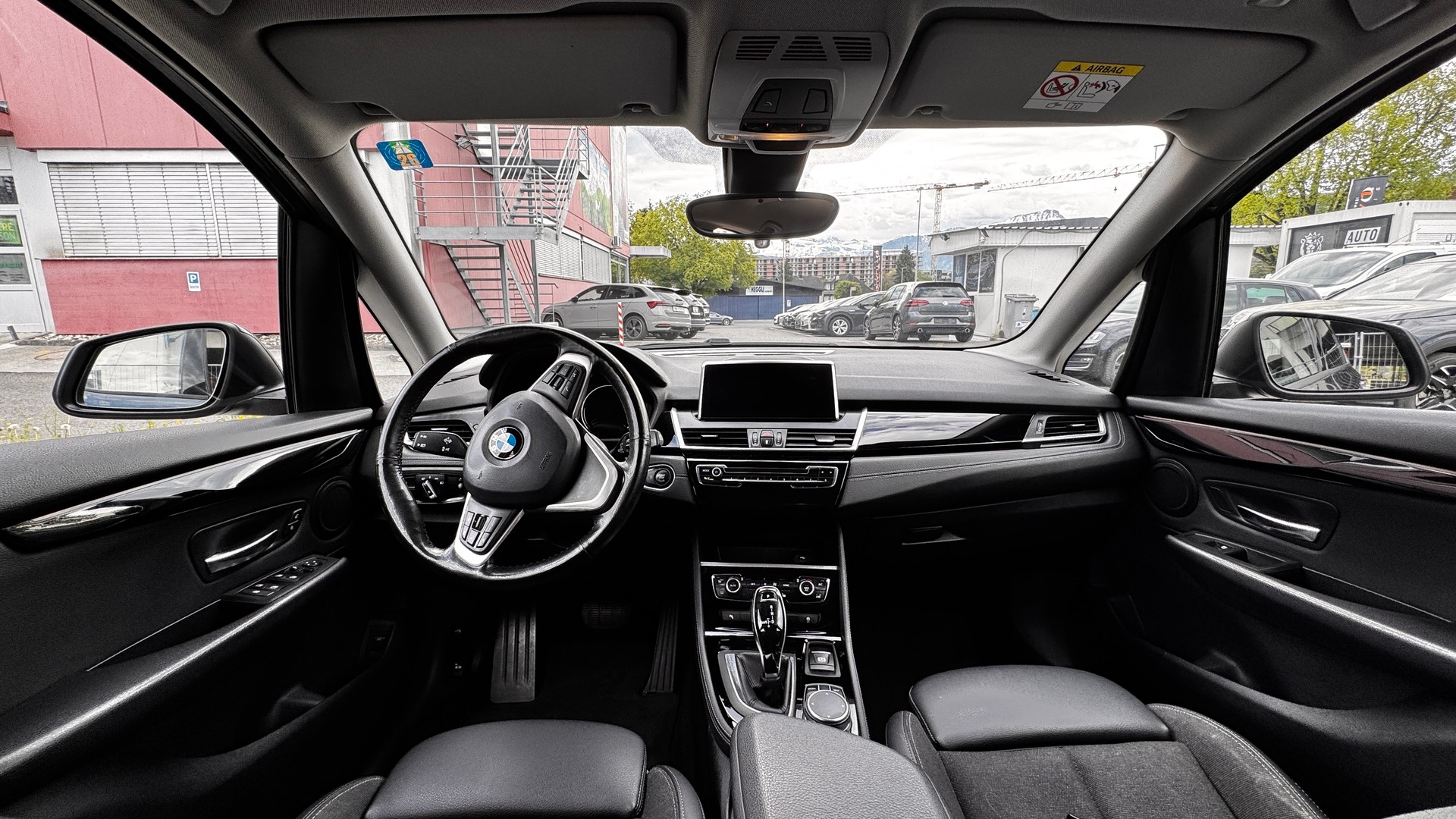 BMW 218d xDrive Active Tourer Steptronic Sport Line-image-5