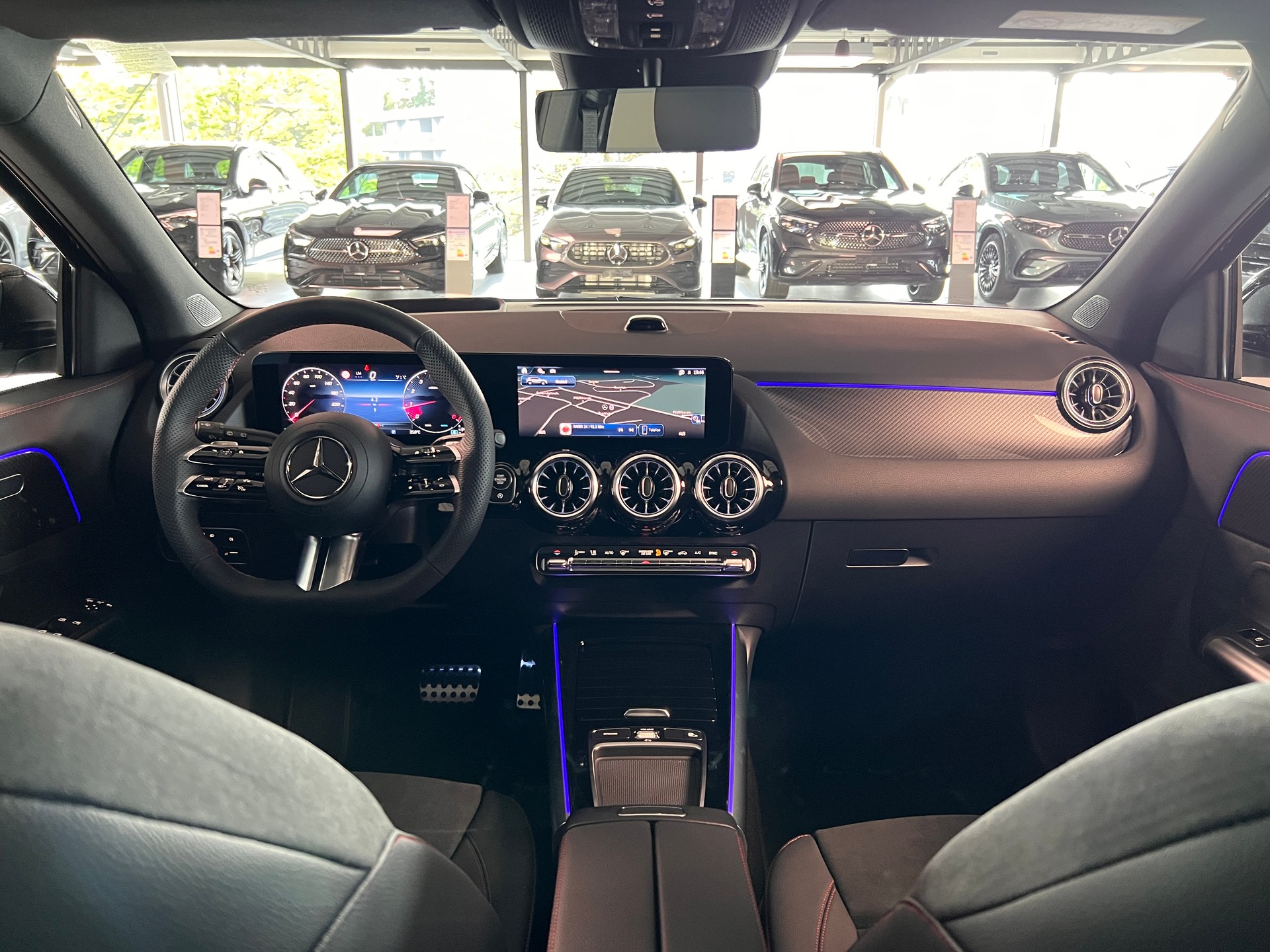 MERCEDES-BENZ GLA 250 4Matic 8G-DCT Swiss Star-image-10