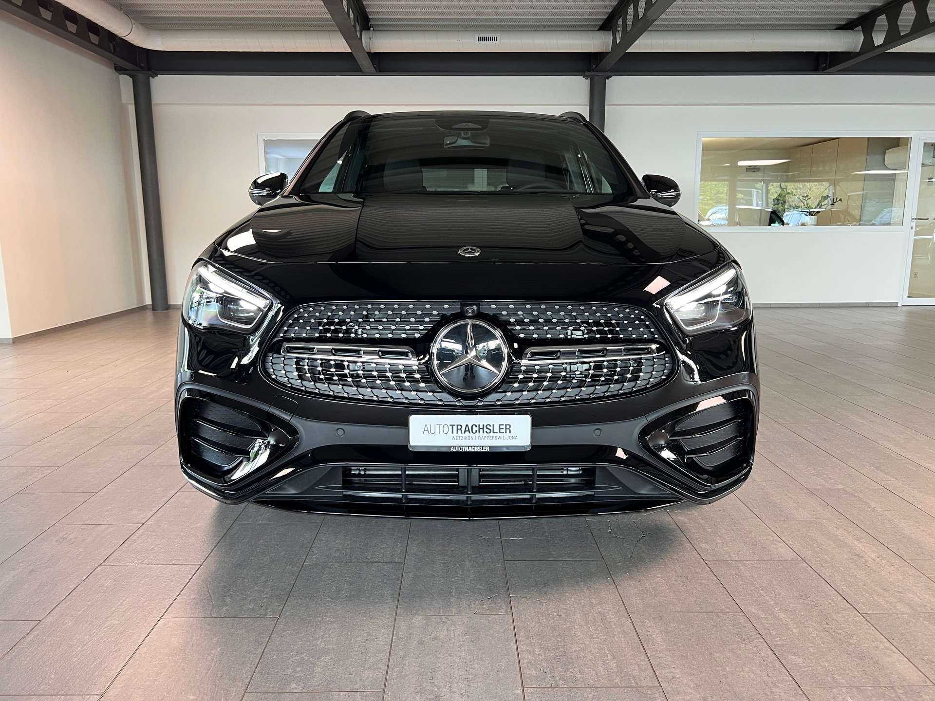 MERCEDES-BENZ GLA 250 4Matic 8G-DCT Swiss Star-image-1