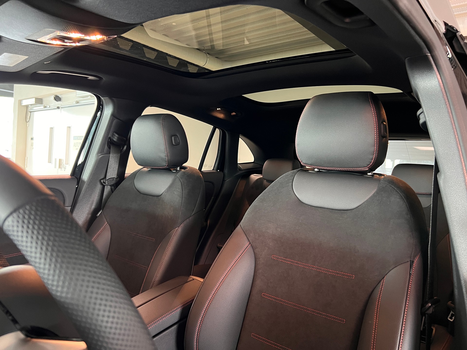 MERCEDES-BENZ GLA 250 4Matic 8G-DCT Swiss Star-image-11