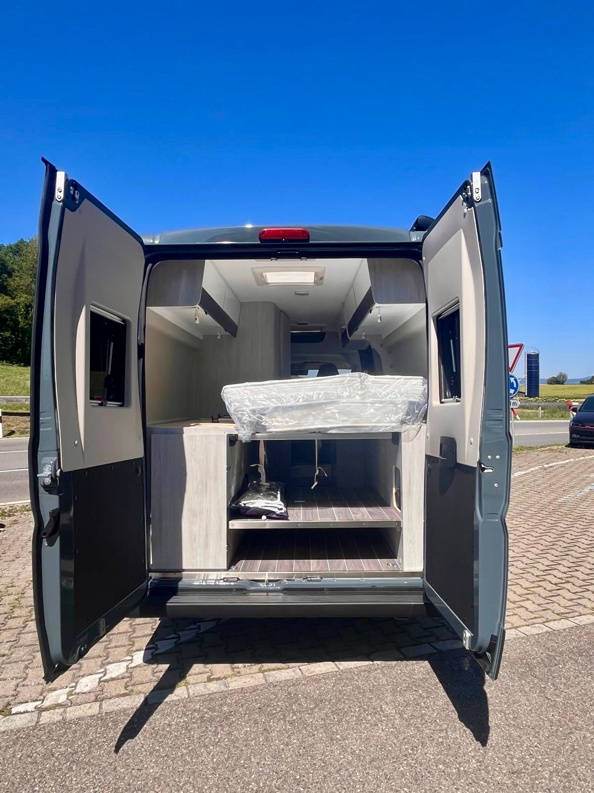 FIAT Ducato/Citroen Jumper 6,36m ROLLER-TEAM Livingstone GO Duo "Solar" 2,2 HDi Modell 2026 8-Gang-Automat mit Abstandsregeltempomat-image-18