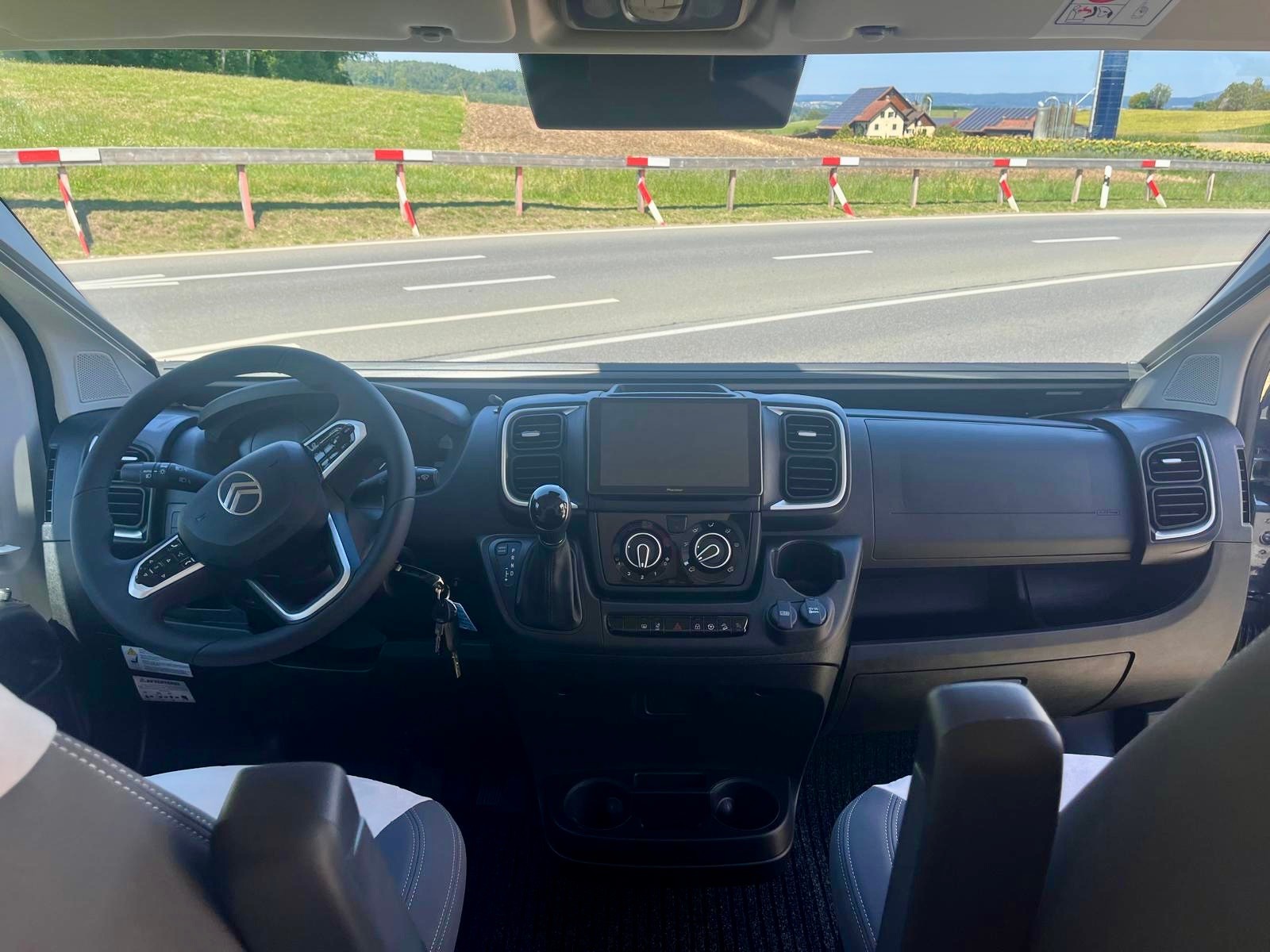FIAT Ducato/Citroen Jumper 6,36m ROLLER-TEAM Livingstone GO Duo "Solar" 2,2 HDi Modell 2026 8-Gang-Automat mit Abstandsregeltempomat-image-6