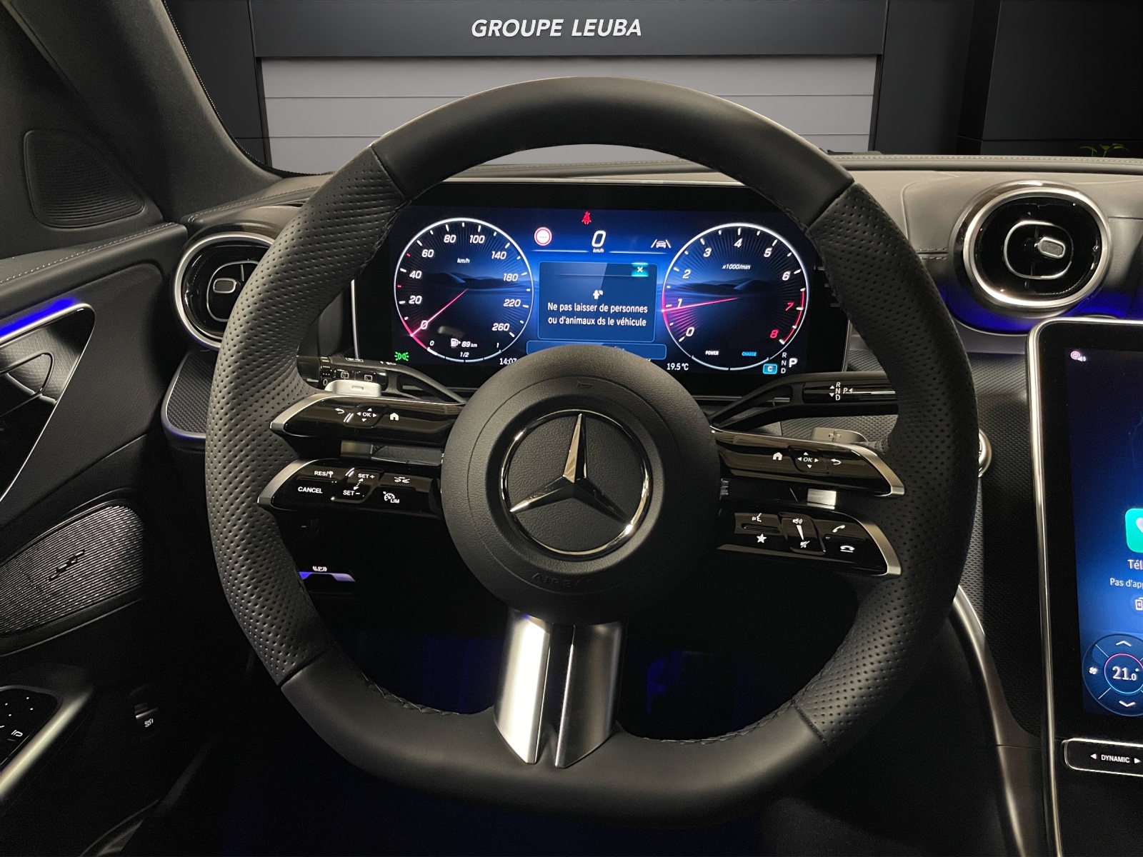 MERCEDES-BENZ C 200 T 4 Matic-image-8