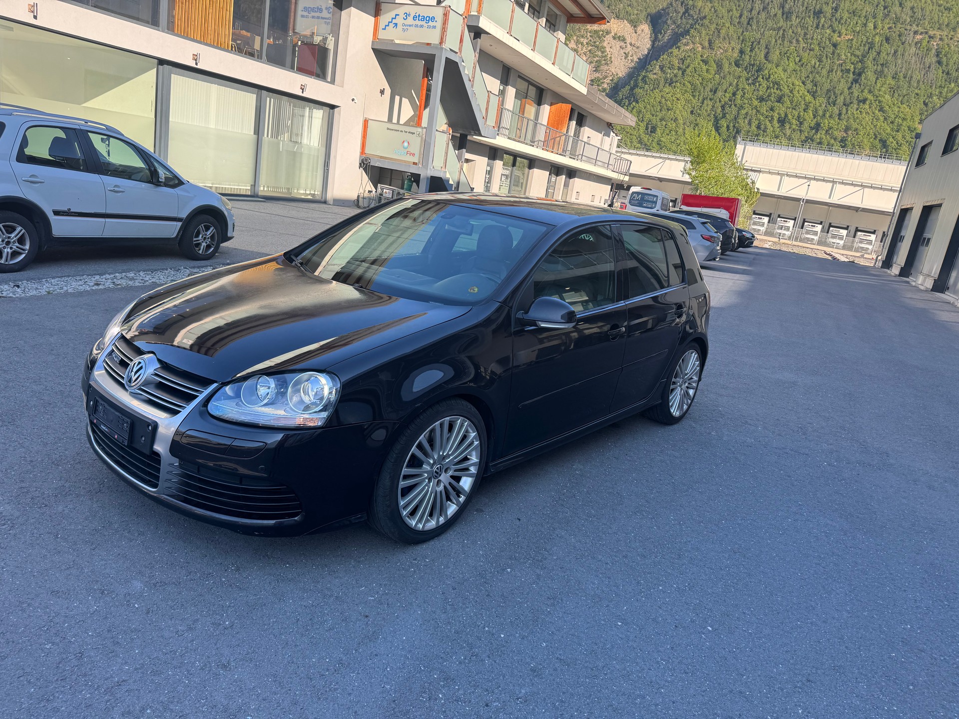 VW Golf R32 4Motion-image-2