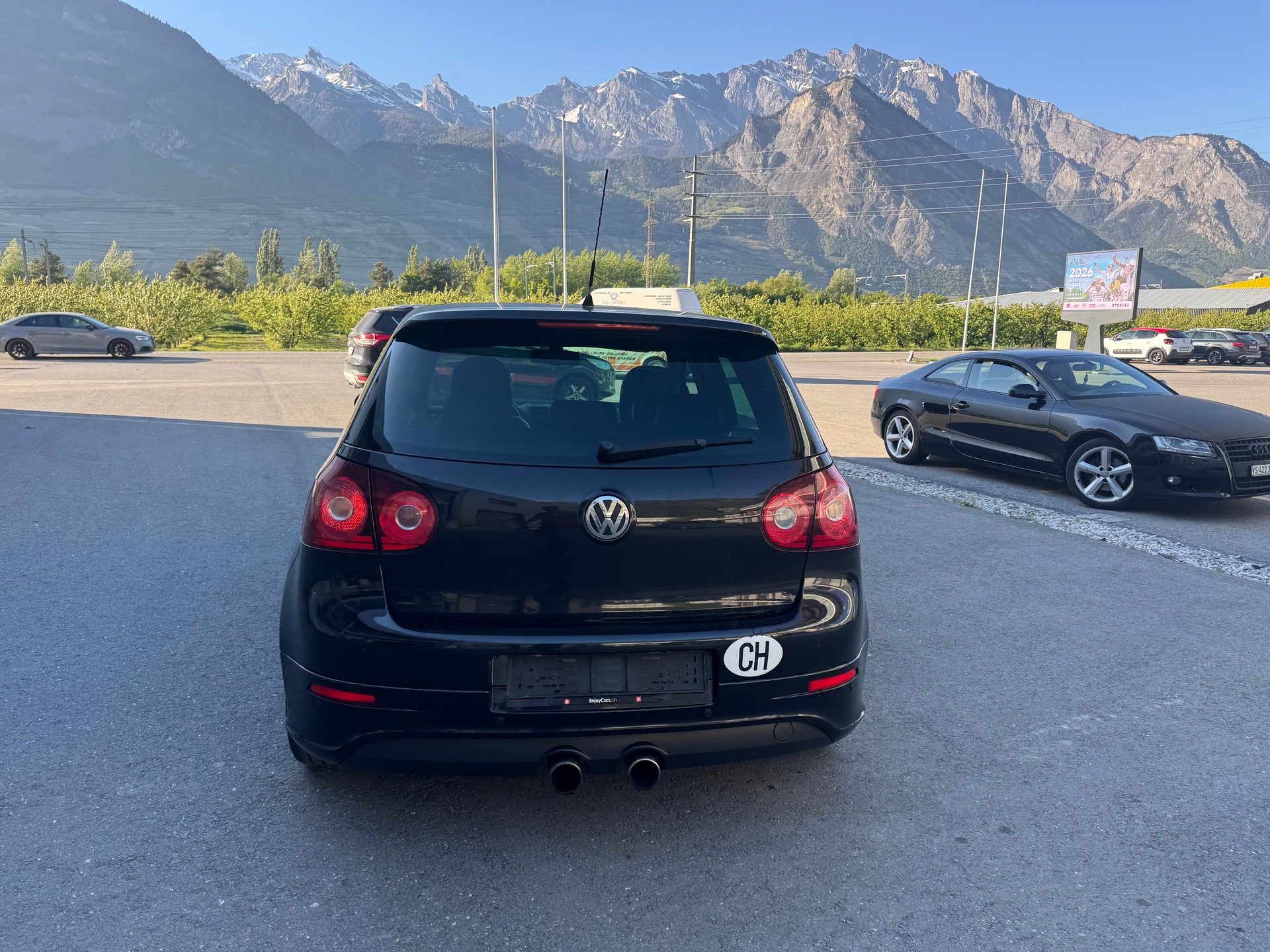 VW Golf R32 4Motion-image-4
