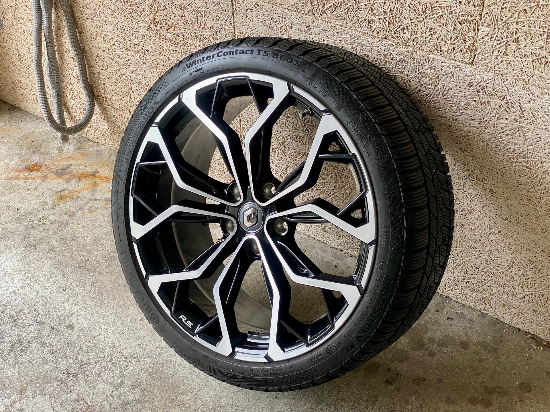RENAULT Mégane R.S. Ultime 300 EDC-image-19