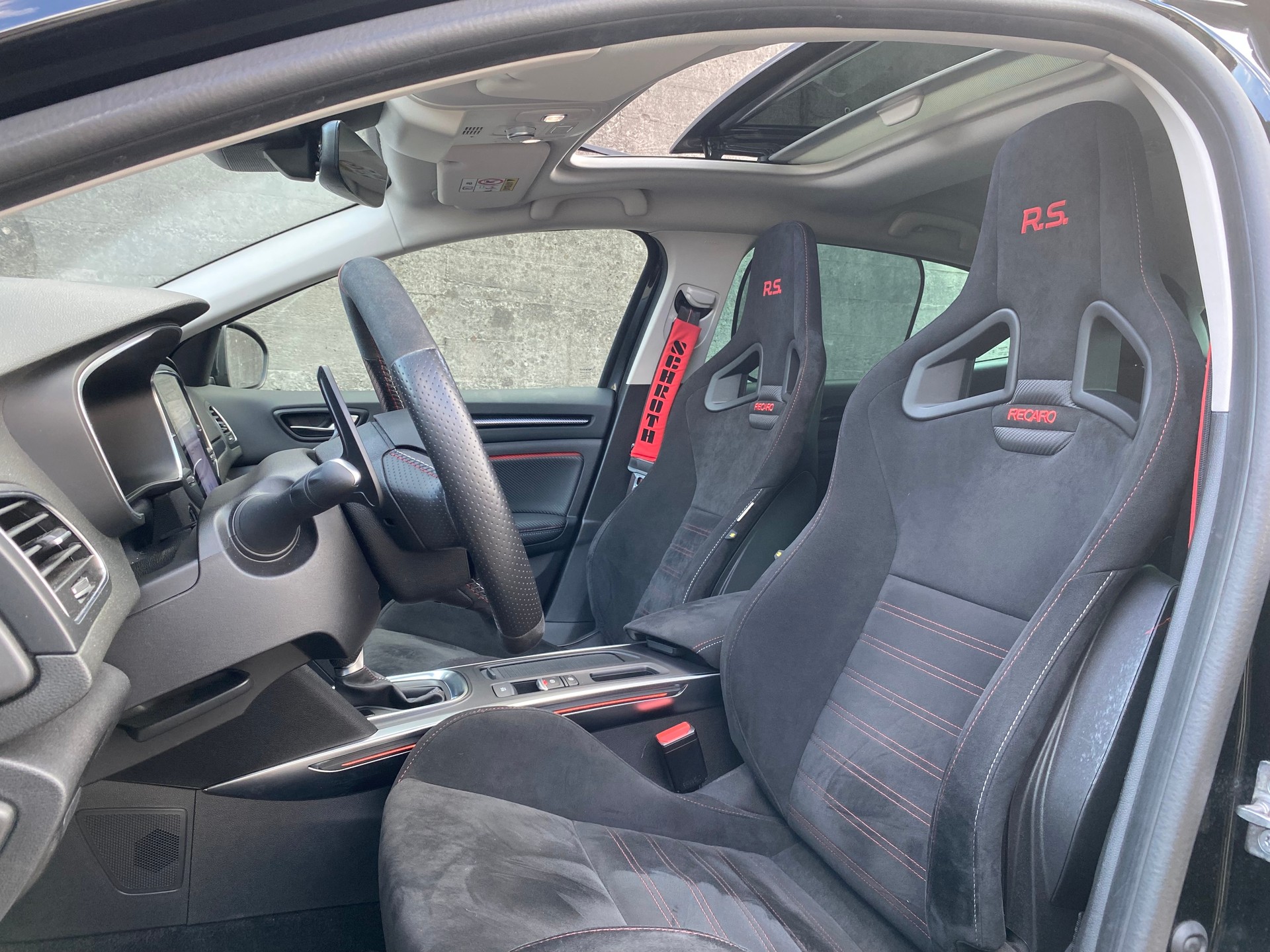 RENAULT Mégane R.S. Ultime 300 EDC-image-10
