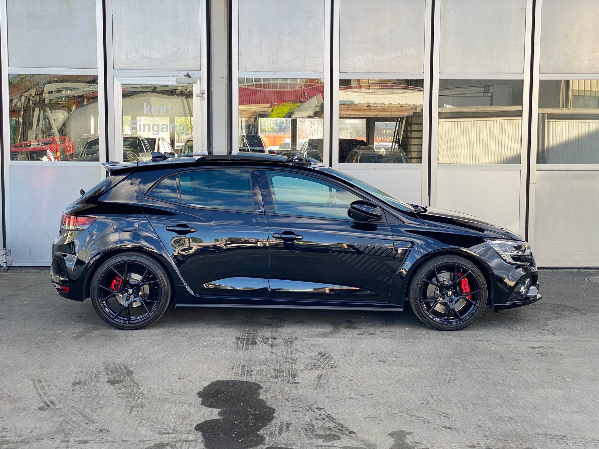 RENAULT Mégane R.S. Ultime 300 EDC-image-3