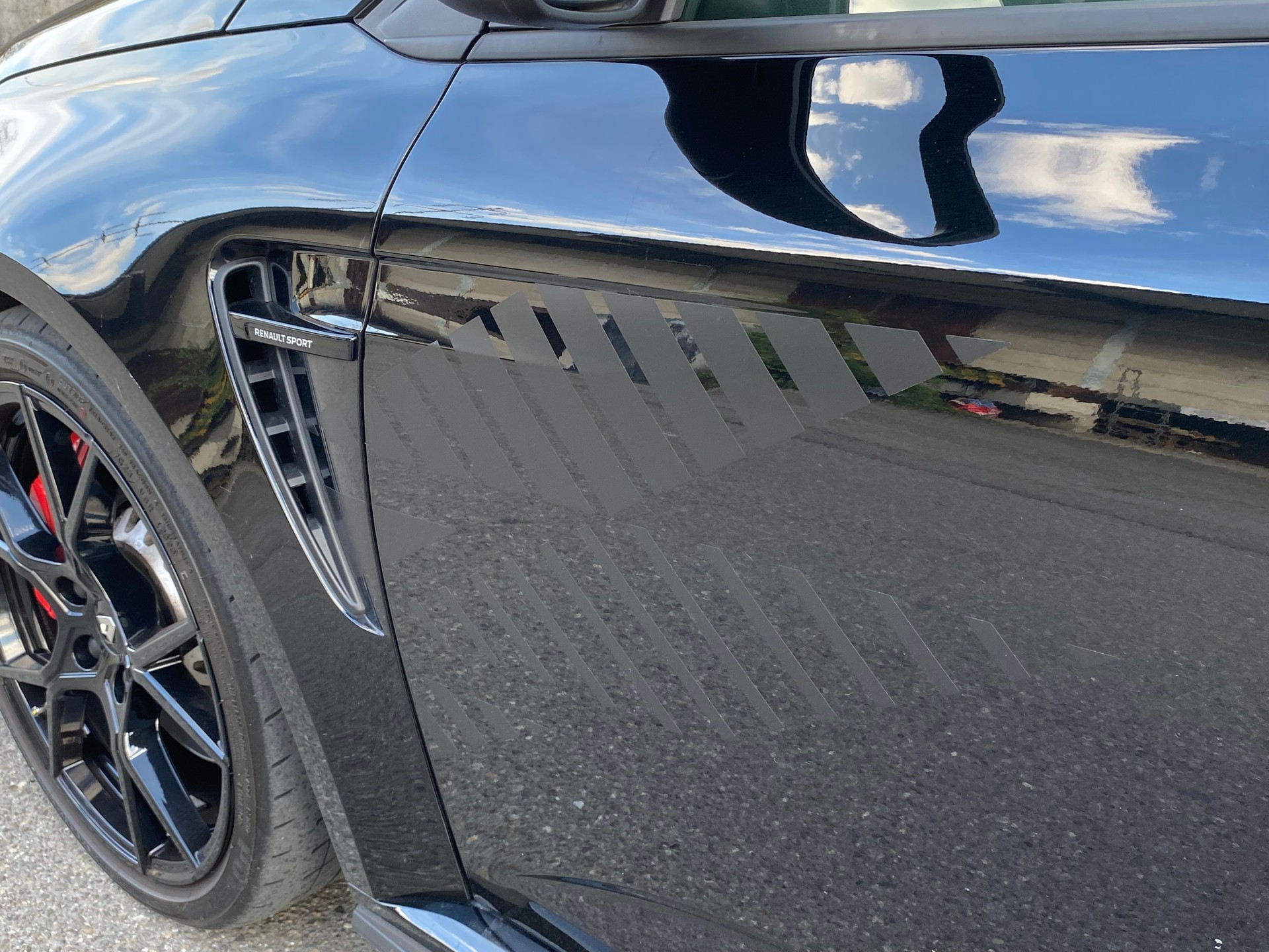 RENAULT Mégane R.S. Ultime 300 EDC-image-7
