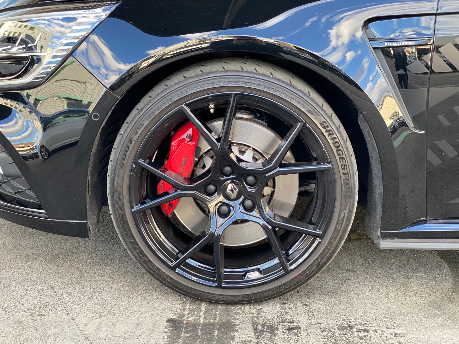 RENAULT Mégane R.S. Ultime 300 EDC-image-6