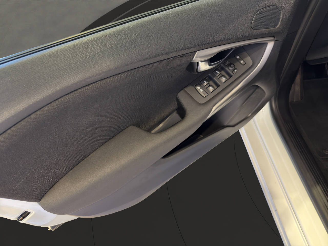 VOLVO V40 2.0 D3 Kinetic S/S-image-11