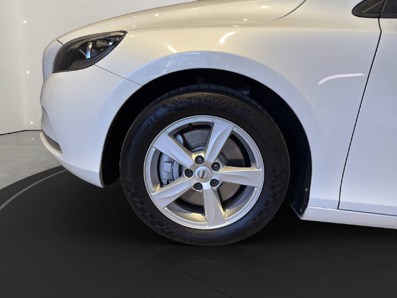 VOLVO V40 2.0 D3 Kinetic S/S-image-10