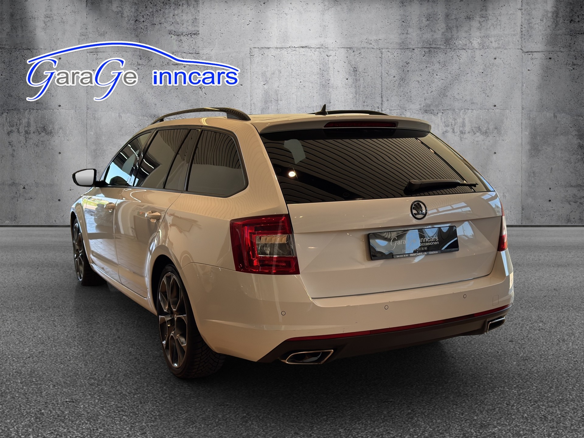 SKODA Octavia Combi 2.0 TDI RS DSG-image-2