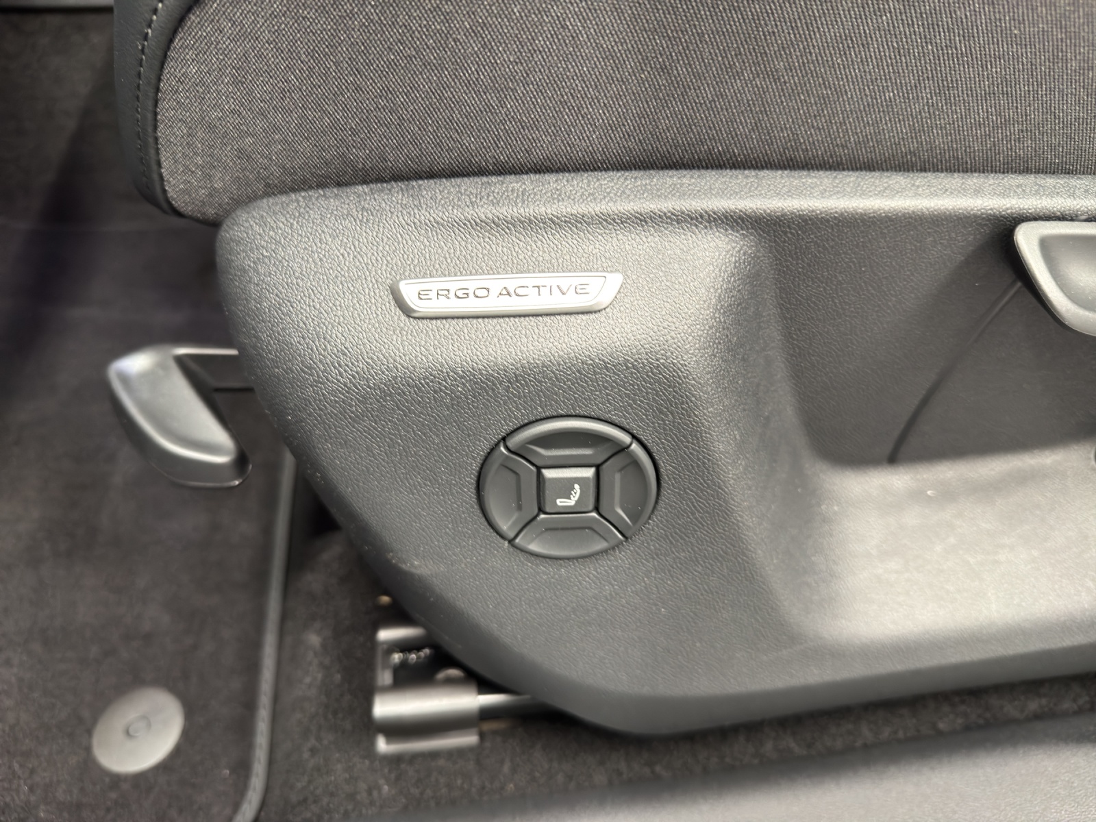 VW Tiguan 2.0 TDI SCR Elegance DSG 4motion-image-15