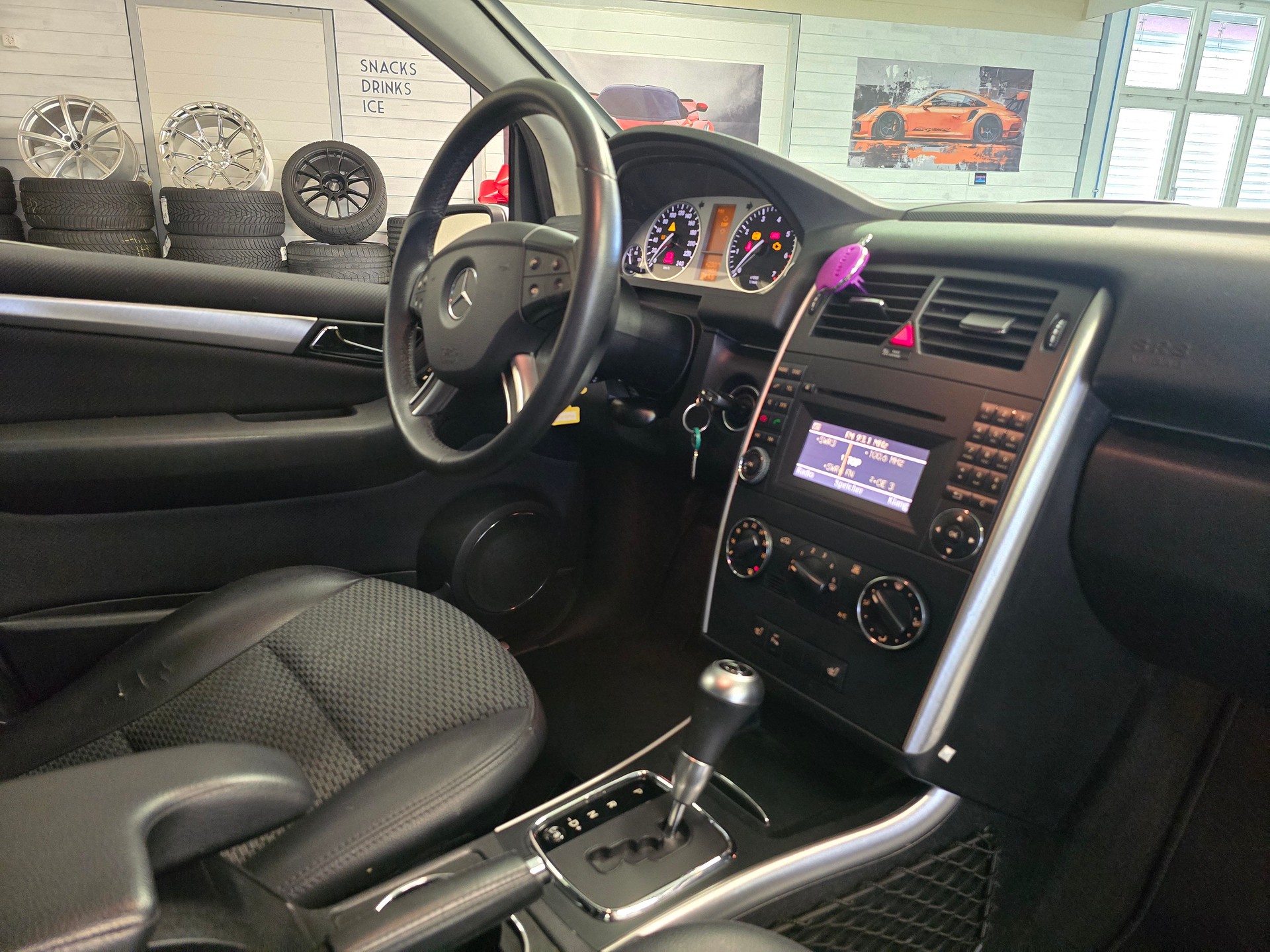 MERCEDES-BENZ B 180 My Star Autotronic-image-9