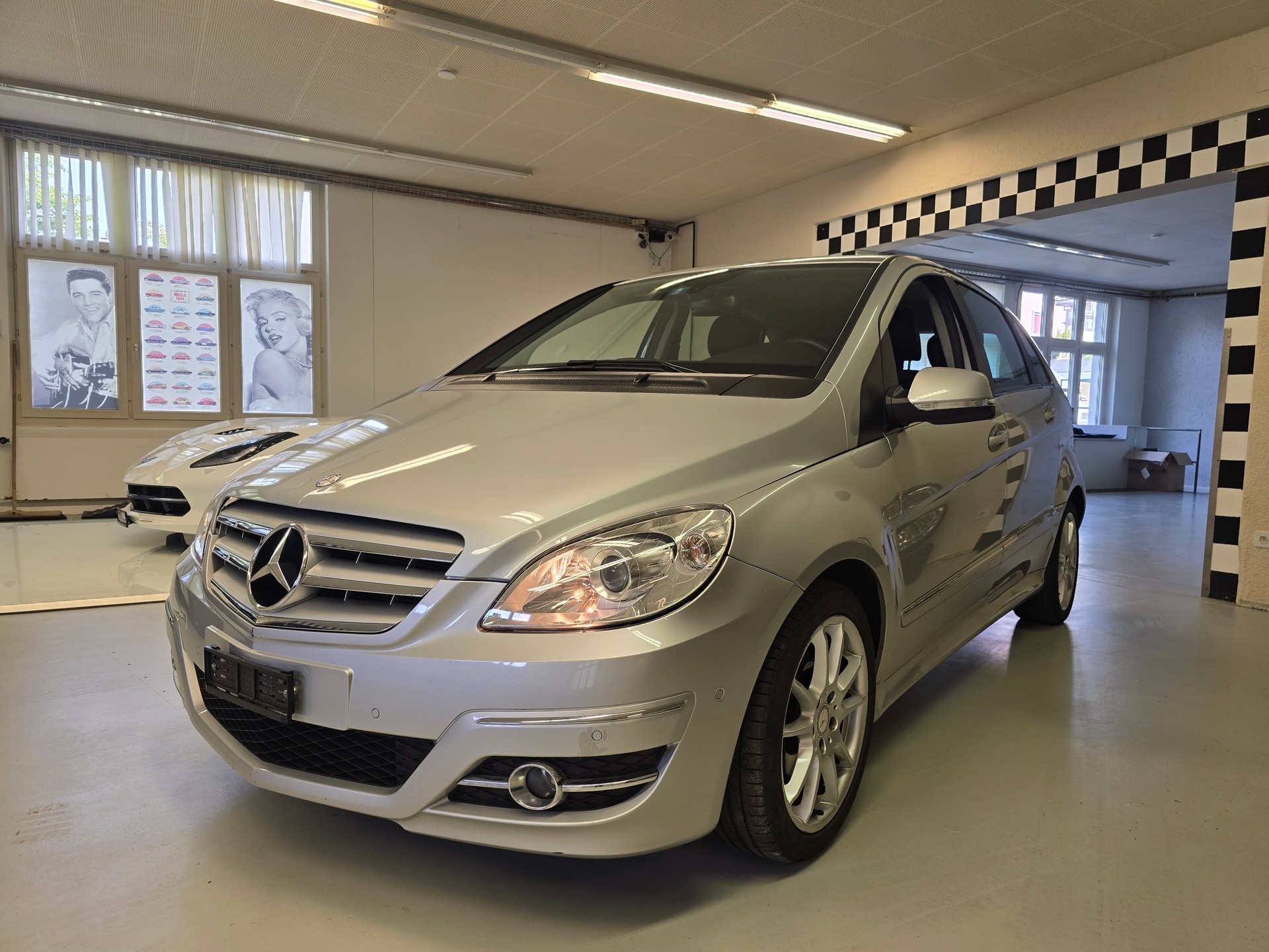 MERCEDES-BENZ B 180 My Star Autotronic-image-4