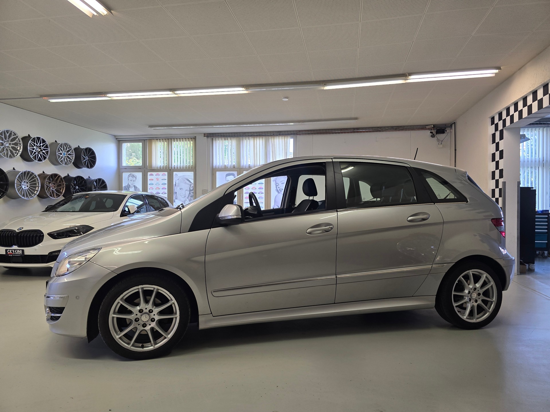 MERCEDES-BENZ B 180 My Star Autotronic-image-3