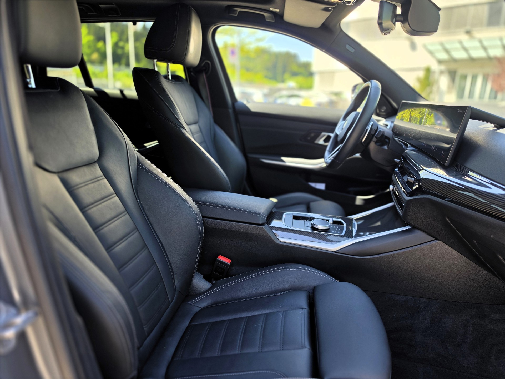 BMW 320d xDrive 48V Touring Steptronic M Sport Pro-image-13