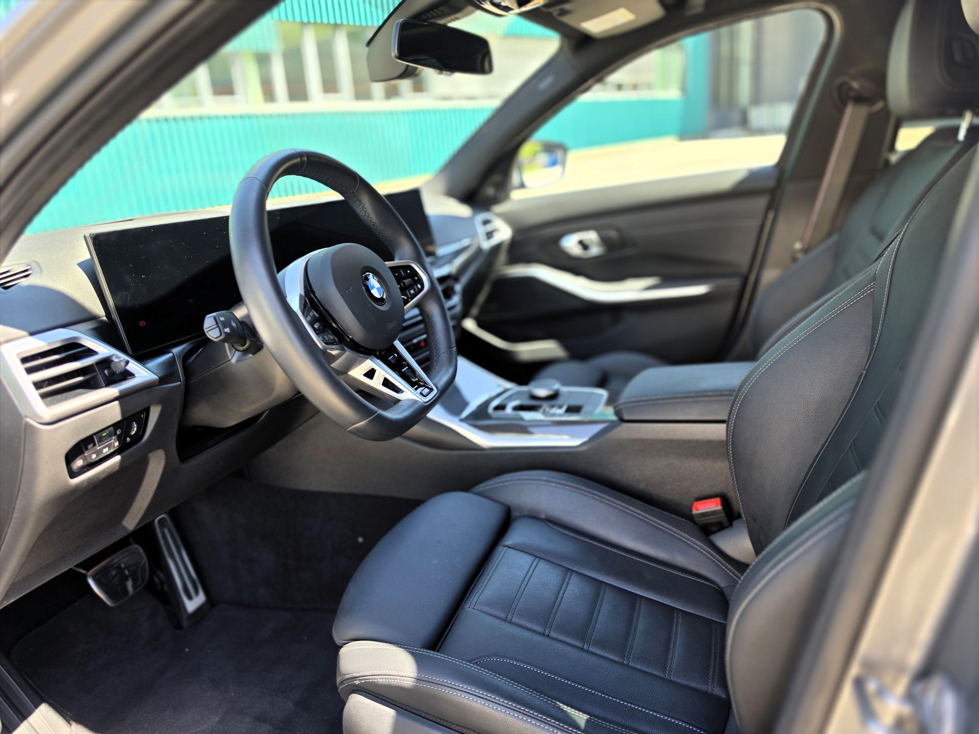 BMW 320d xDrive 48V Touring Steptronic M Sport Pro-image-8