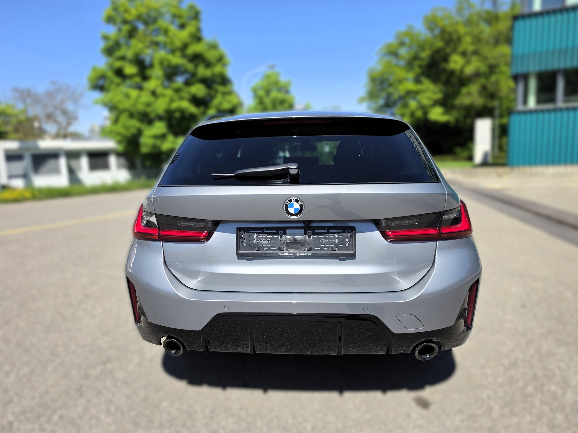 BMW 320d xDrive 48V Touring Steptronic M Sport Pro-image-3