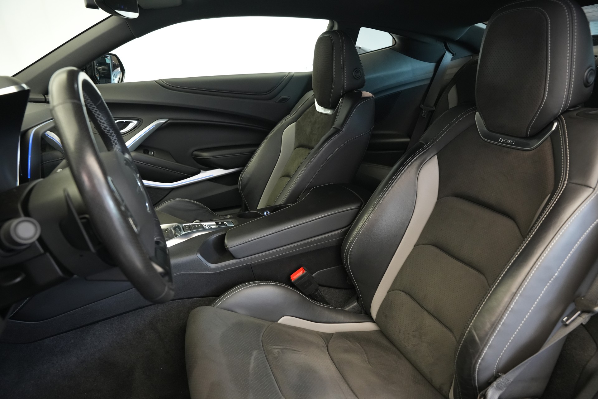 CHEVROLET Camaro 6.2 Coupé Automatic *CH-Fahrzeug* *Recaro Sportsitze*-image-10