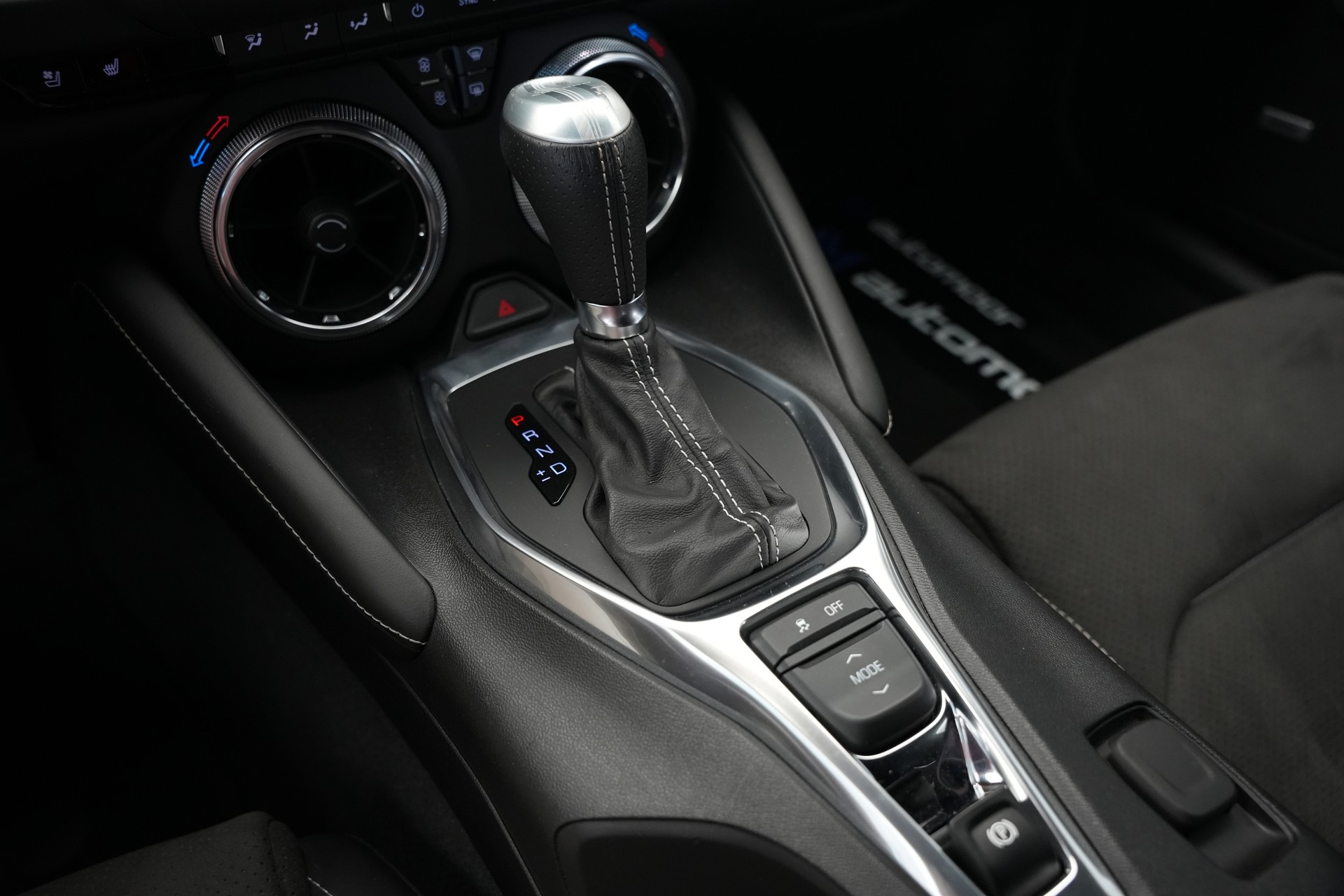 CHEVROLET Camaro 6.2 Coupé Automatic *CH-Fahrzeug* *Recaro Sportsitze*-image-18