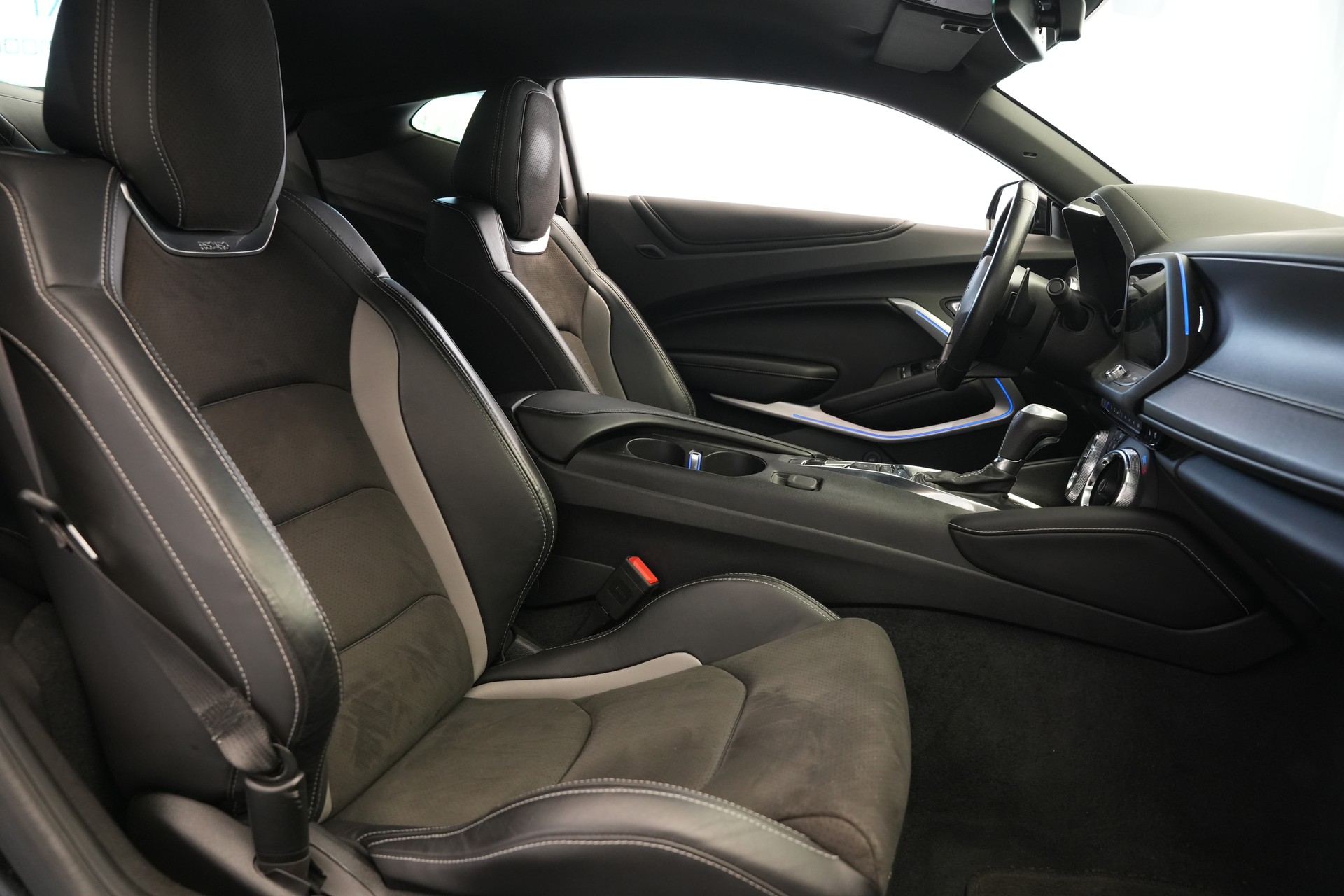 CHEVROLET Camaro 6.2 Coupé Automatic *CH-Fahrzeug* *Recaro Sportsitze*-image-12