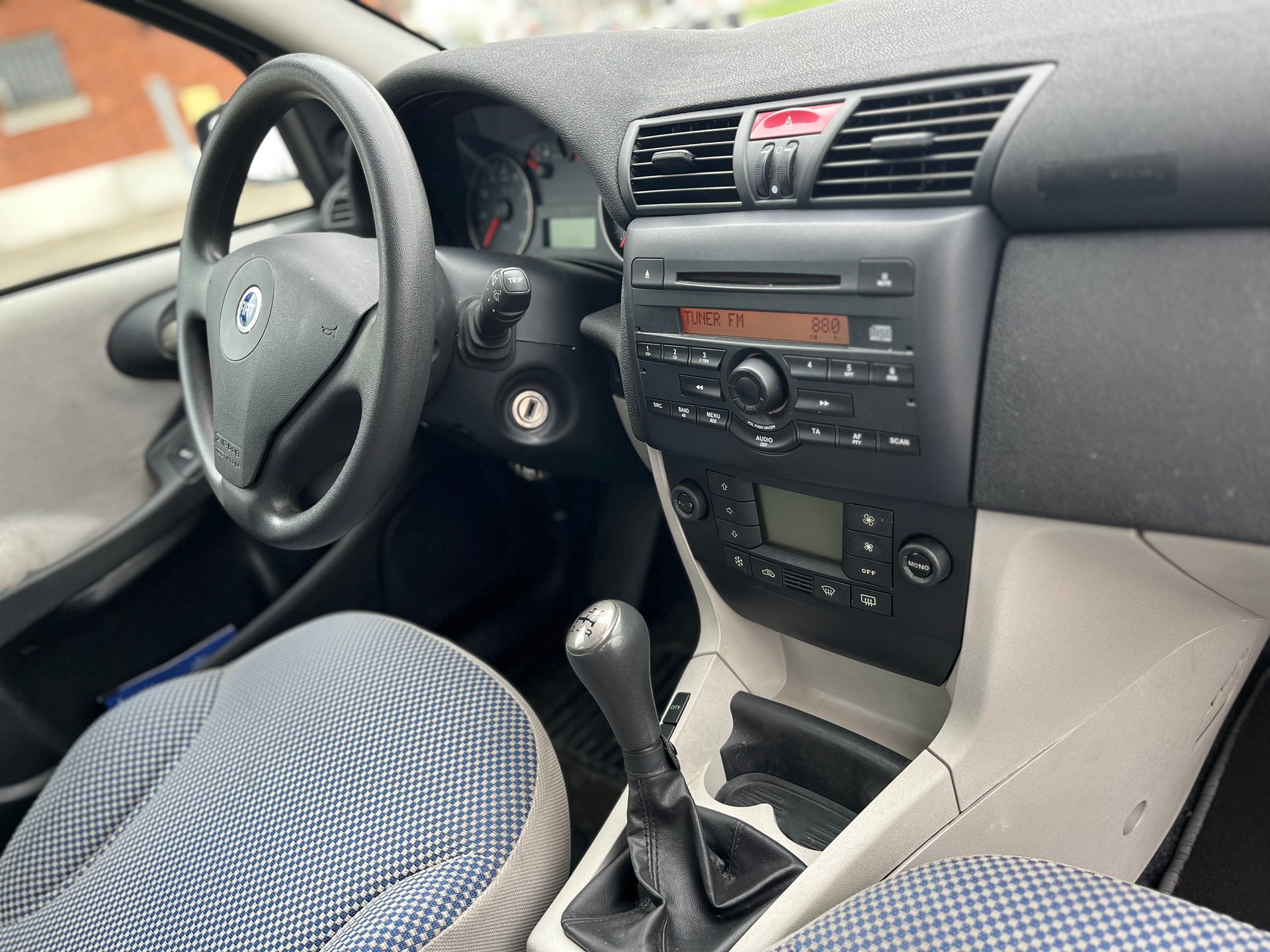 FIAT Ab MFK und frisch Servic mit Klimaanlage-image-12