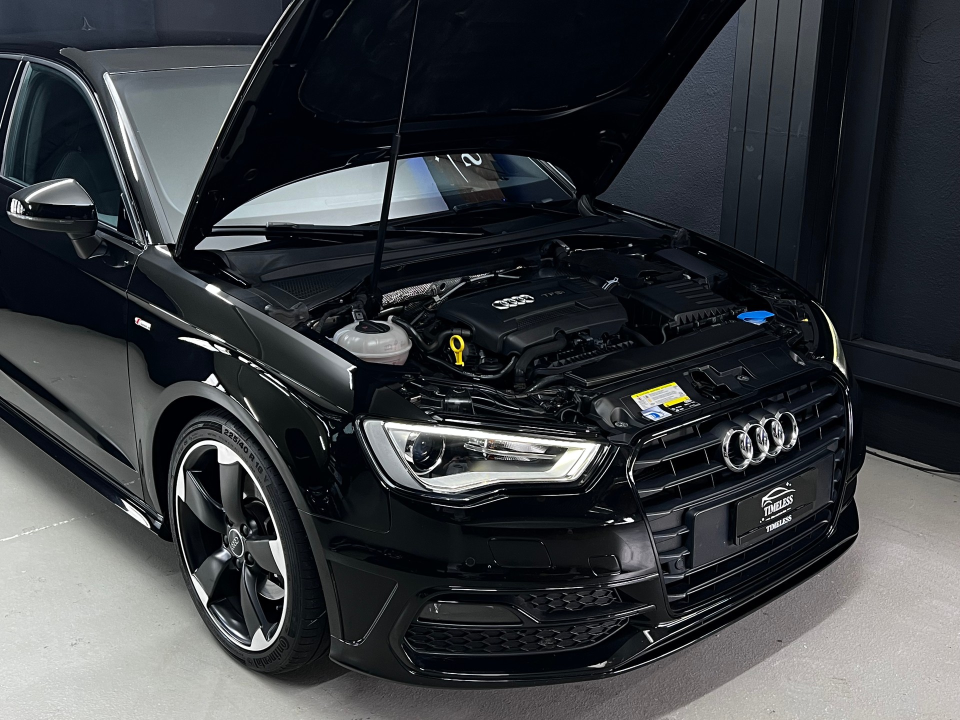 AUDI AUDI A3 Sportback 1.8 TFSI S-Line S-tronic-image-2