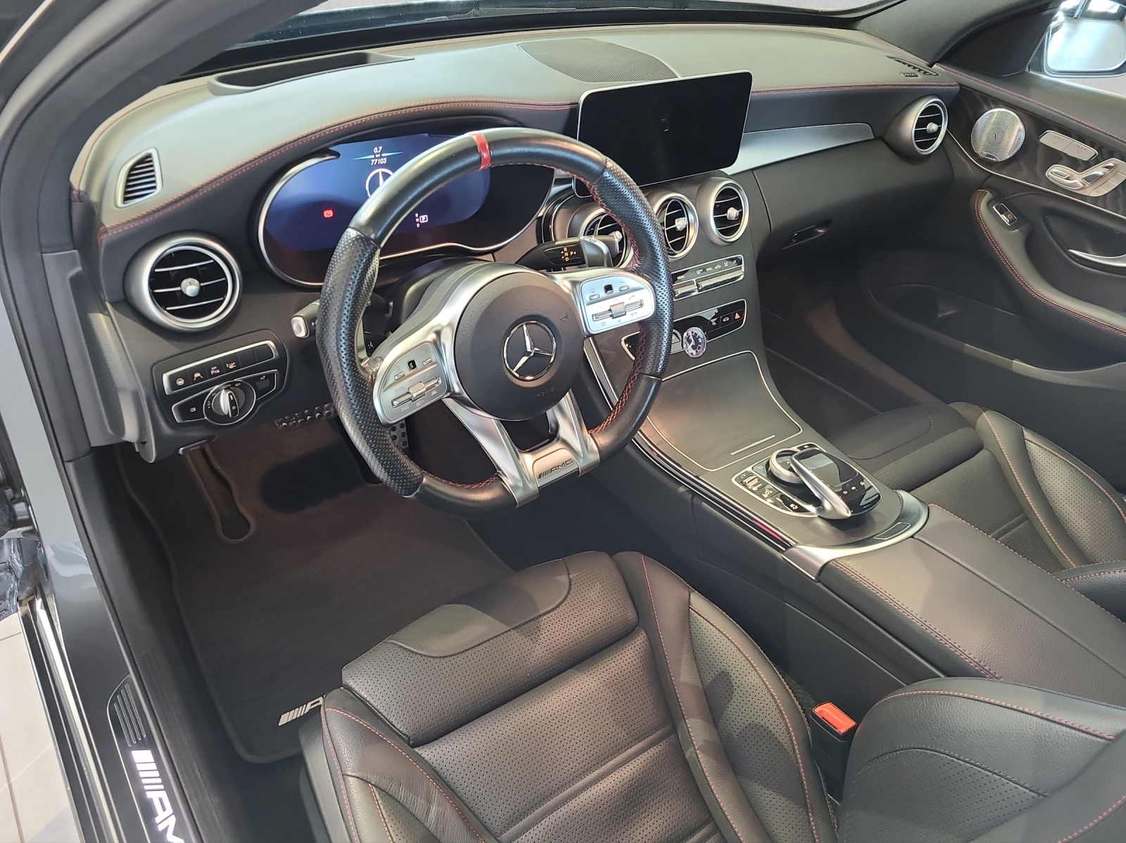 MERCEDES-BENZ C 43 AMG 4Matic 9G-Tronic-image-6