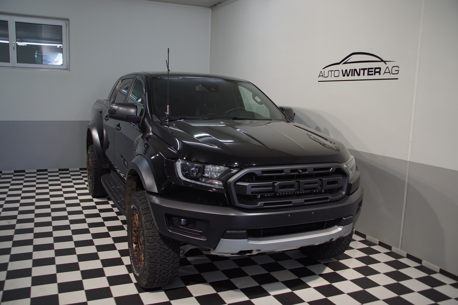 FORD Ranger Raptor 2.0 Eco Blue 4x4 A-showroom-element-2