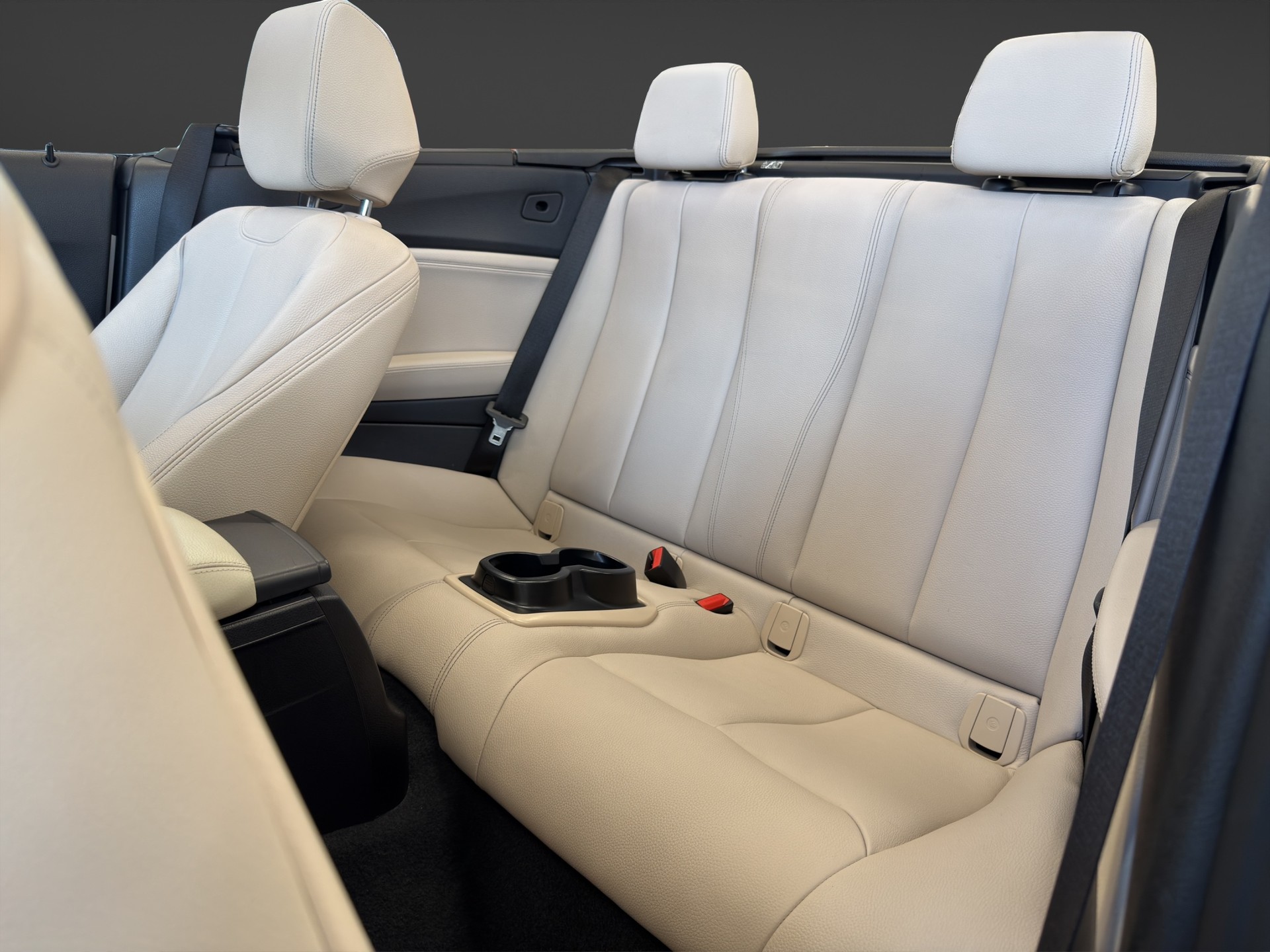 BMW M240i xDrive Steptronic-image-9