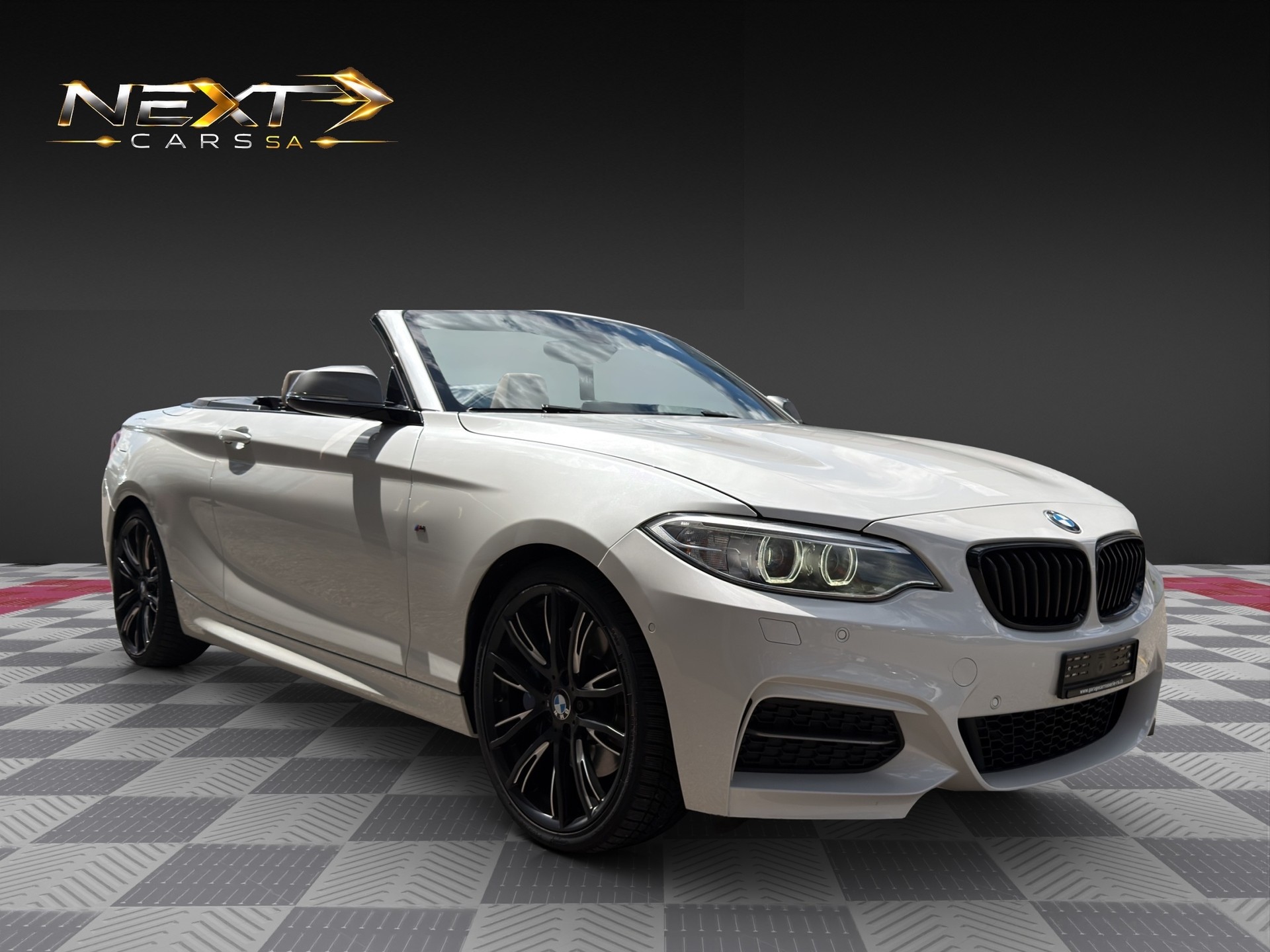BMW M240i xDrive Steptronic-image-6