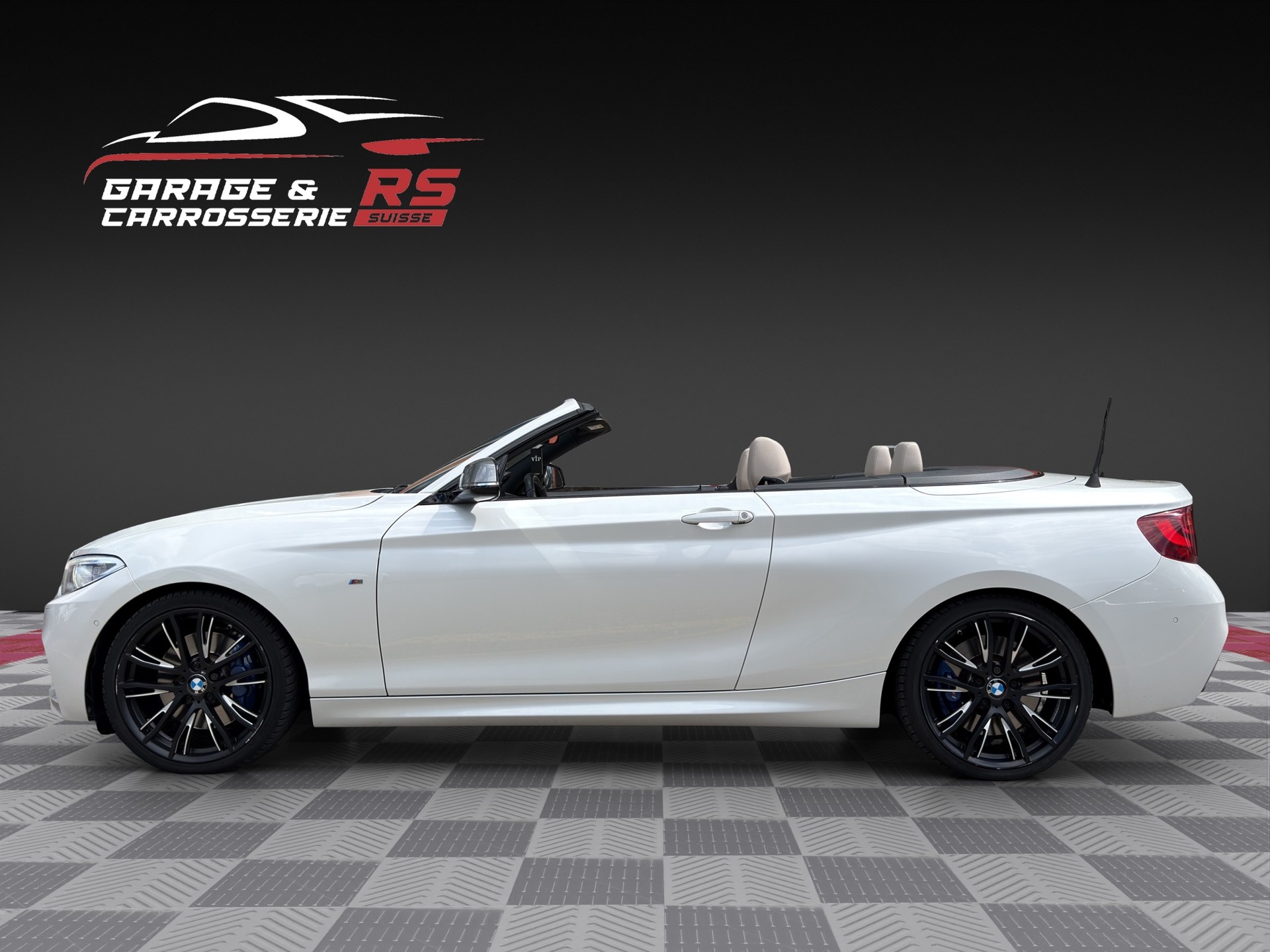 BMW M240i xDrive Steptronic-image-1