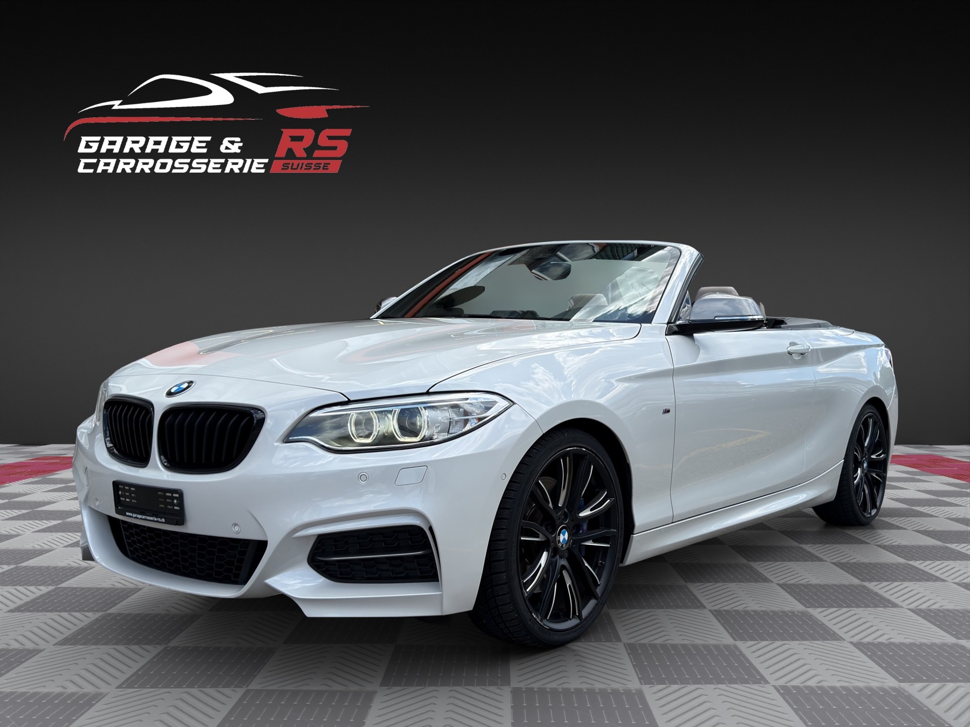 BMW M240i xDrive Steptronic-image-0